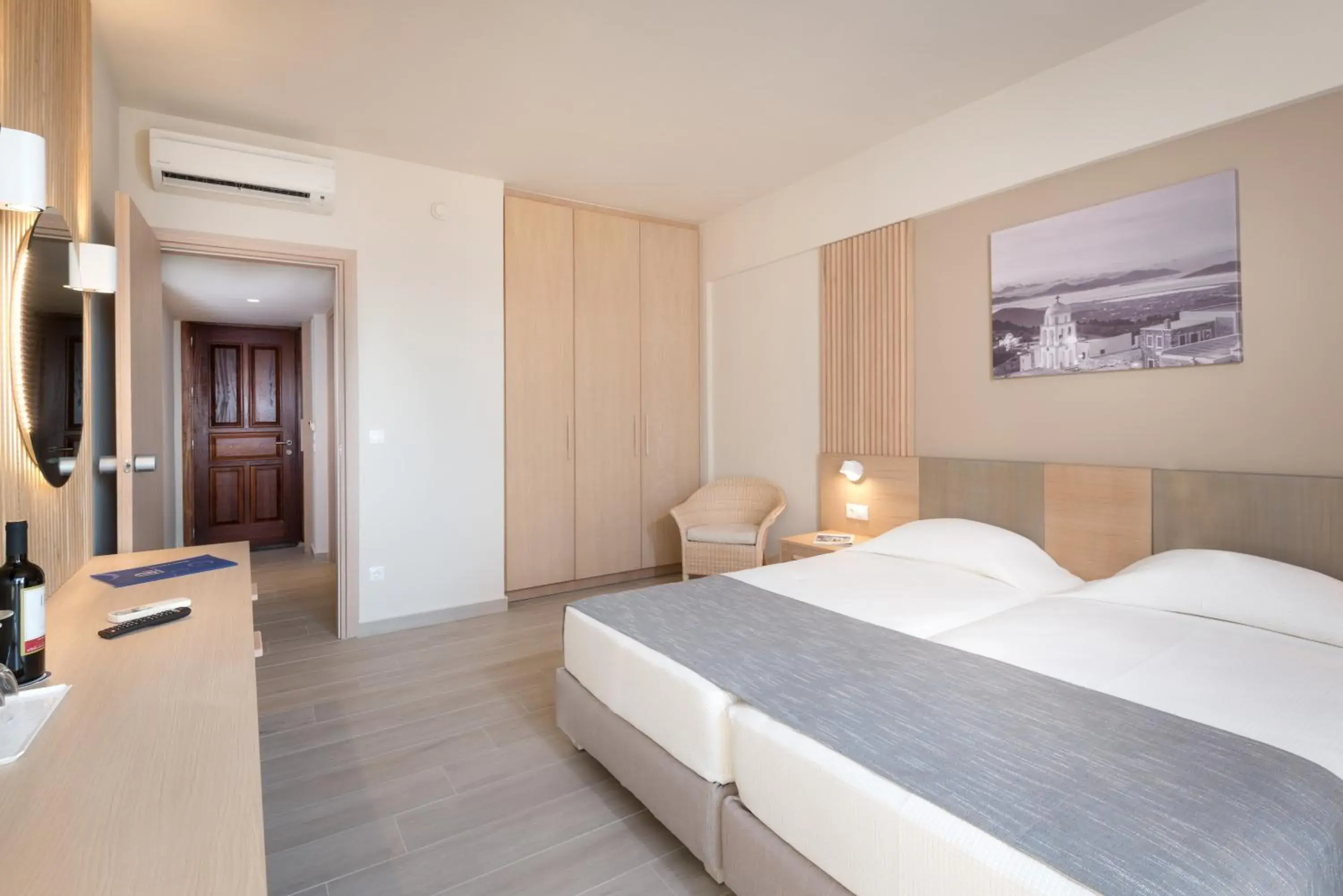 Family Room with Pool View in Horizon Beach Resort Family Room with Pool View in Horizon Beach Resort