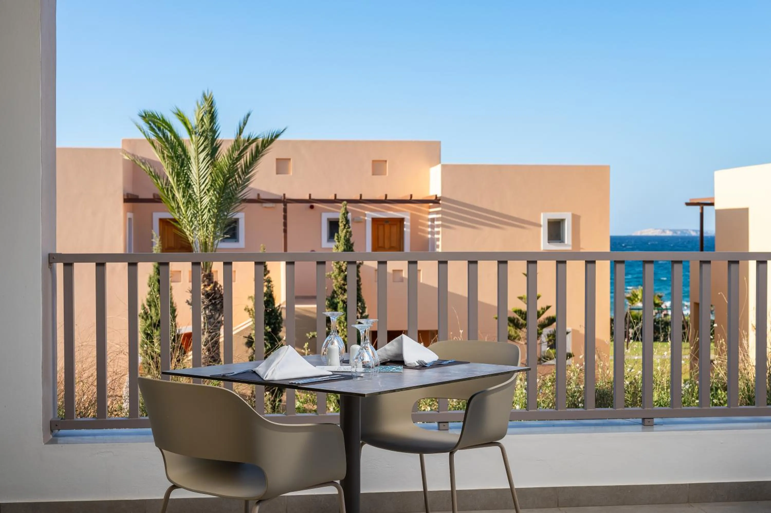 Restaurant/places to eat in Horizon Beach Resort