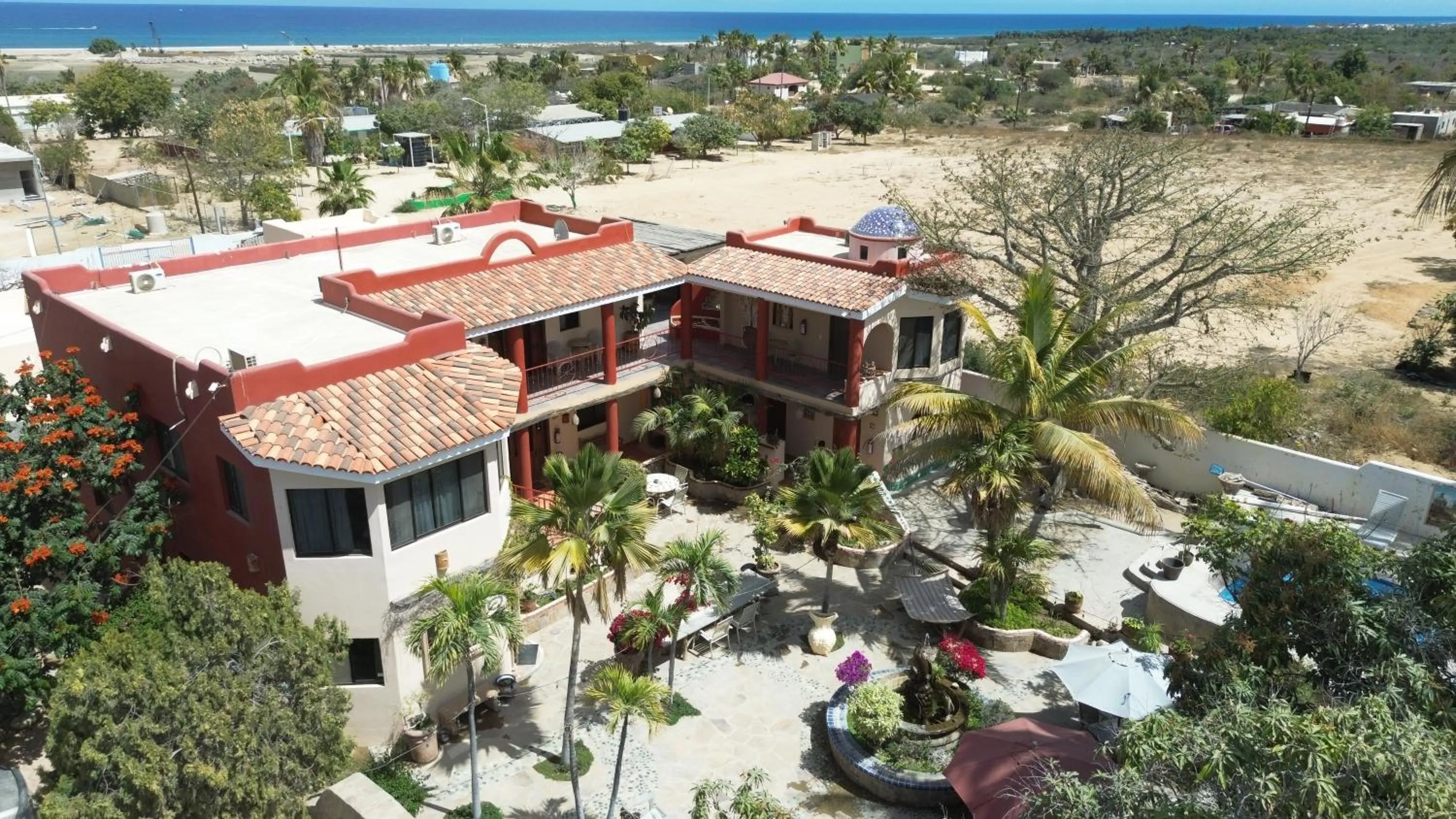 Property building in Hacienda De Palmas