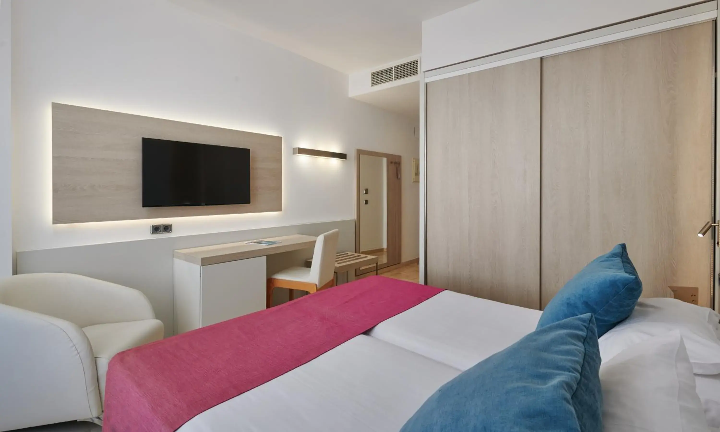 Double or Twin Room (2 Adults) in Grupotel Acapulco Playa - Adults Only Double or Twin Room (2 Adults) in Grupotel Acapulco Playa - Adults Only