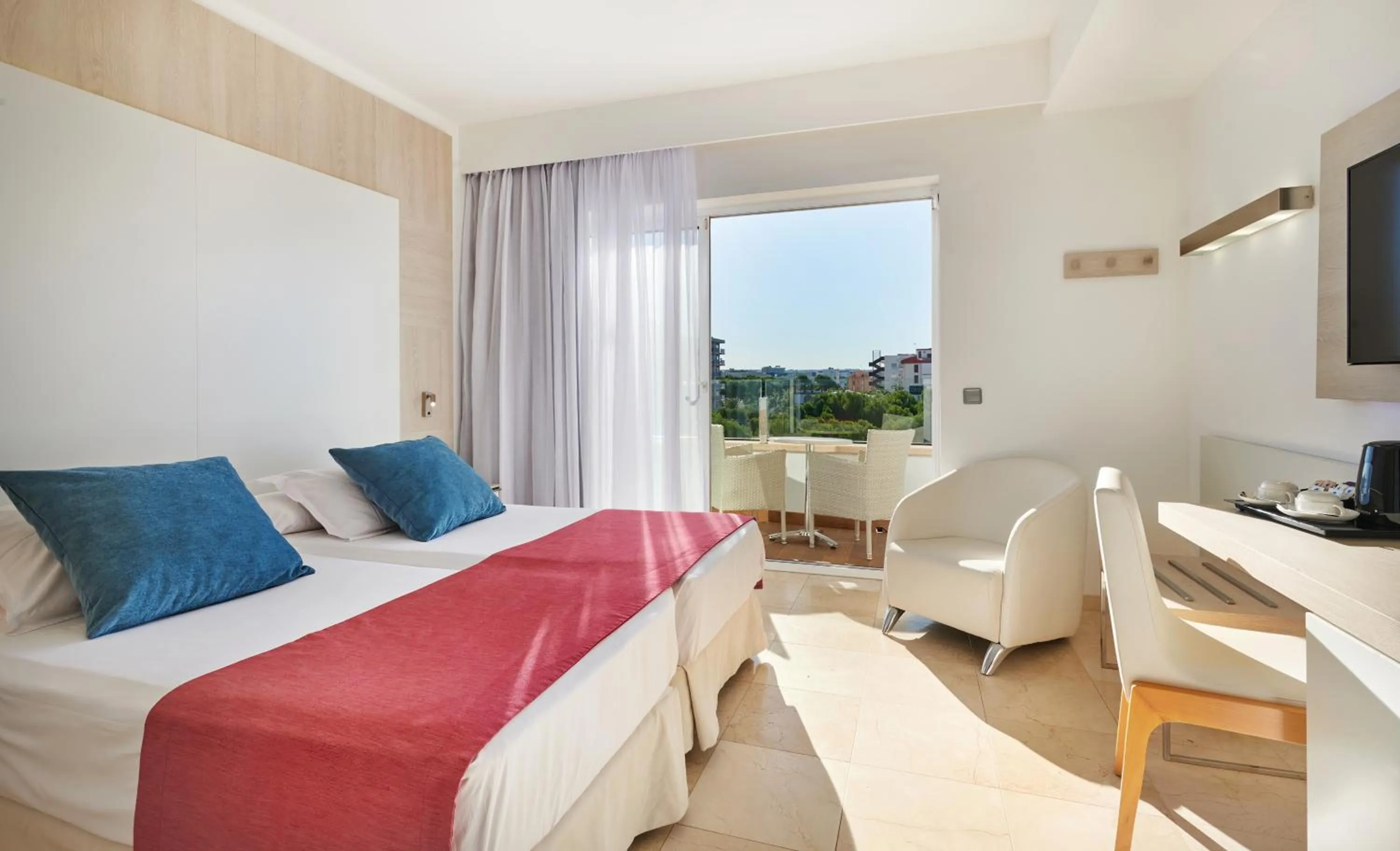 Photo of the whole room, Bed in Grupotel Acapulco Playa - Adults Only