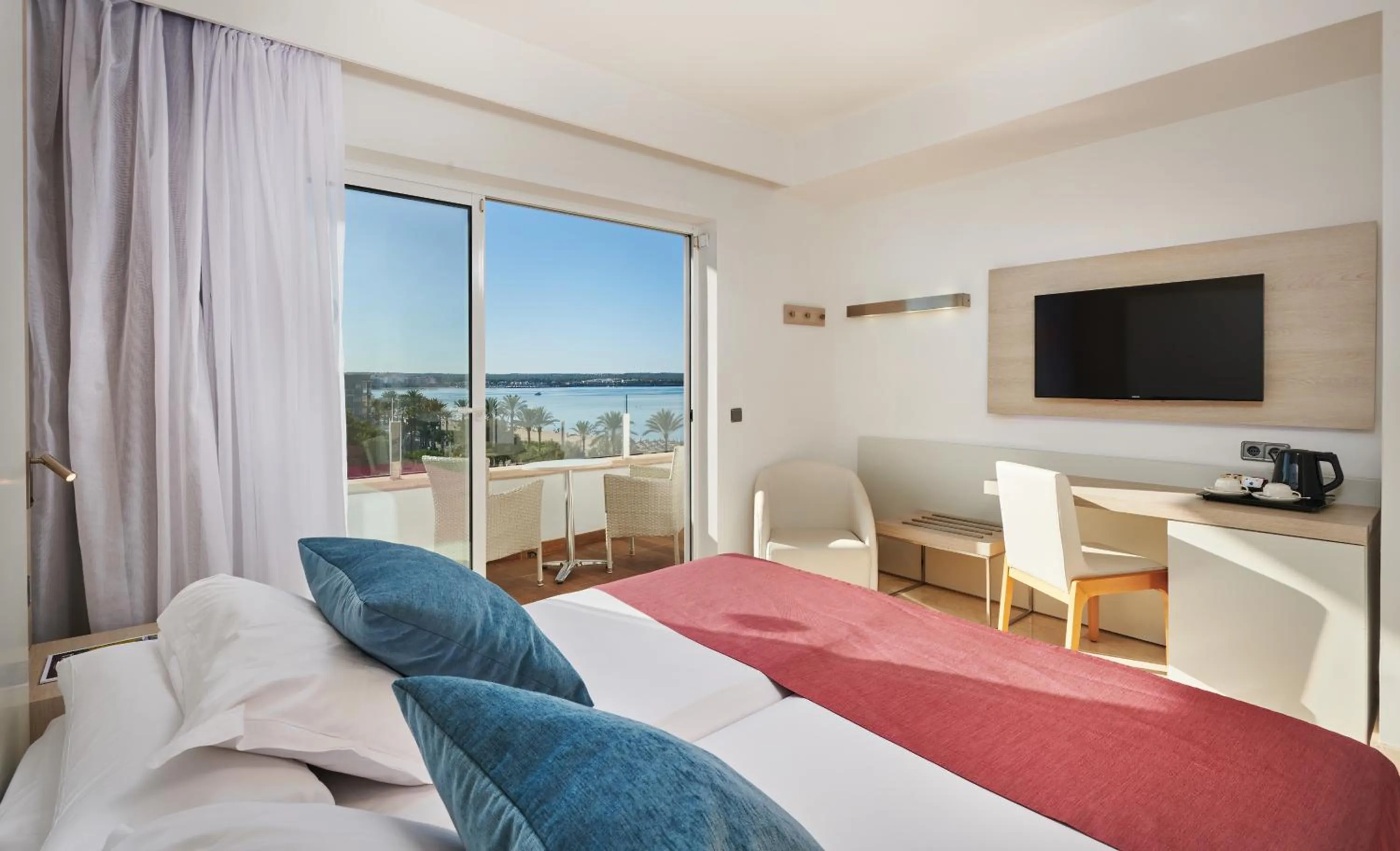 Photo of the whole room, Bed in Grupotel Acapulco Playa - Adults Only