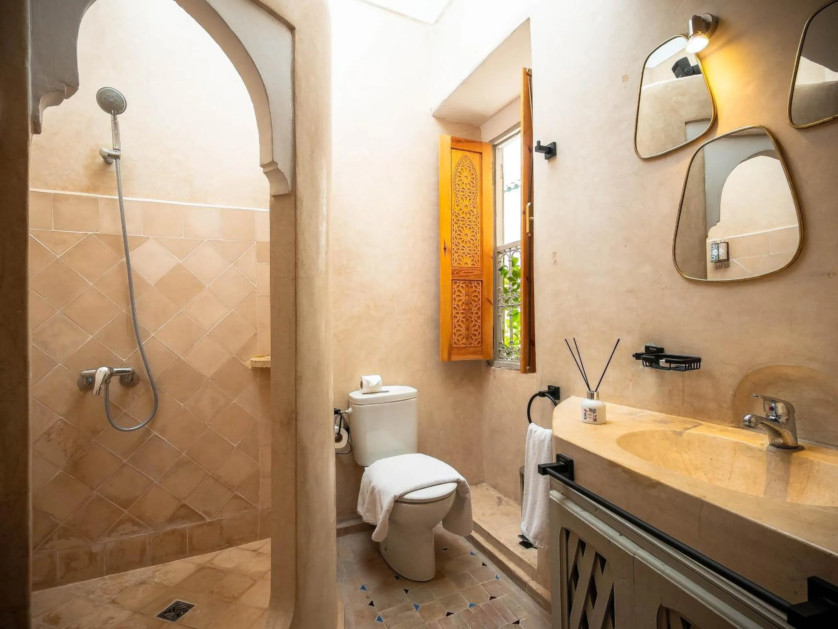 Bathroom in Riad La Croix Berbere