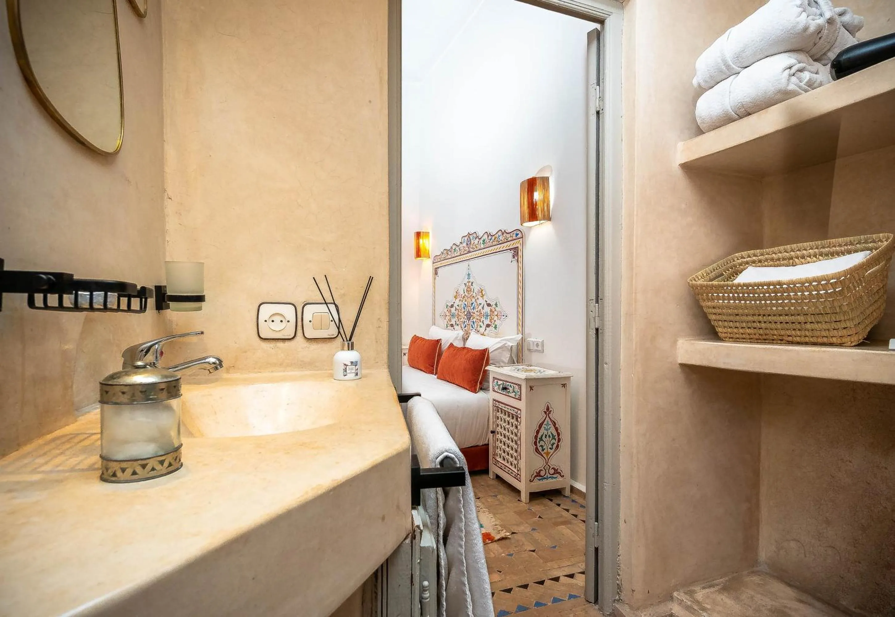 Bathroom, Bed in Riad La Croix Berbere