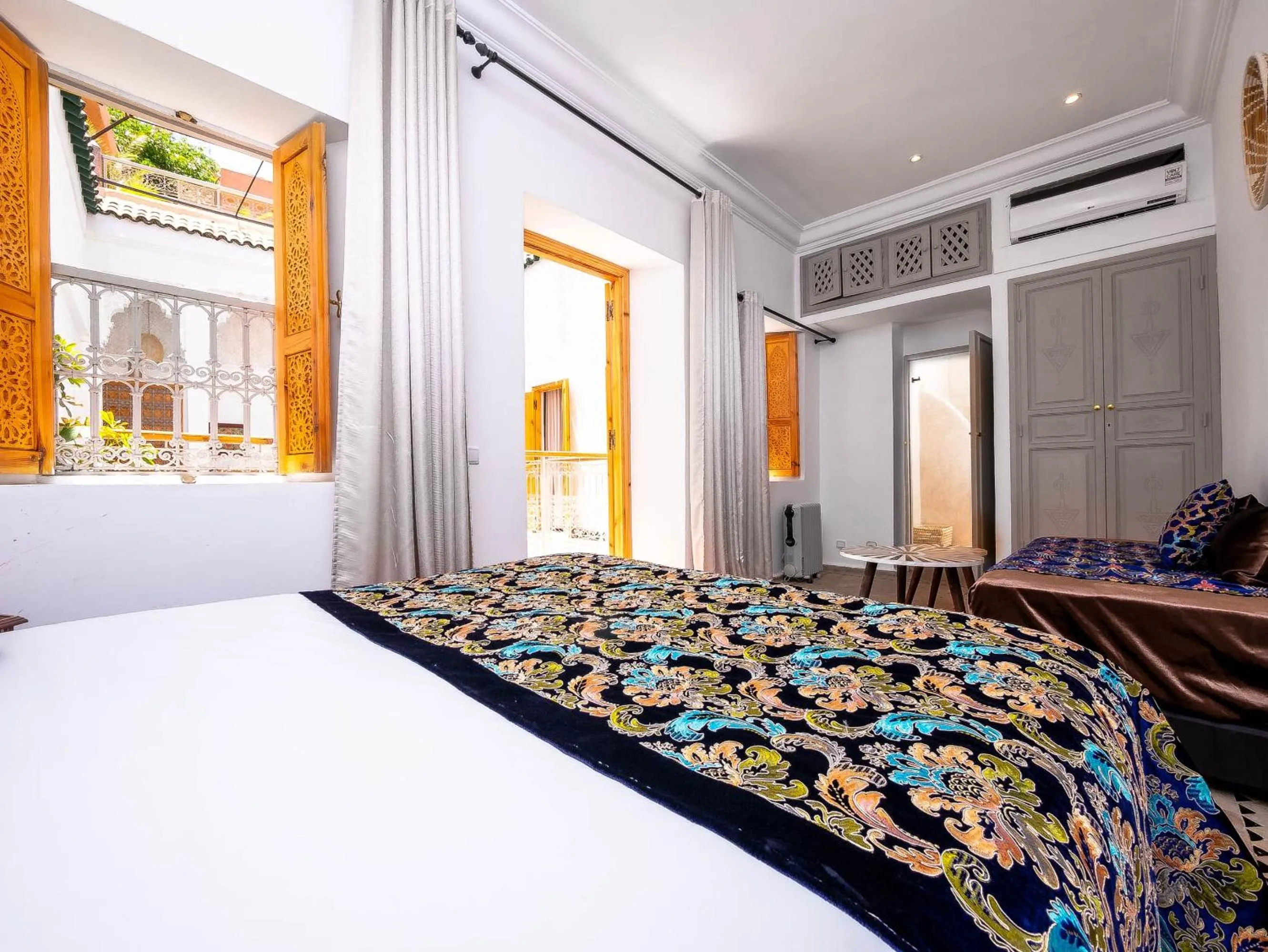 Bedroom, Bed in Riad La Croix Berbere