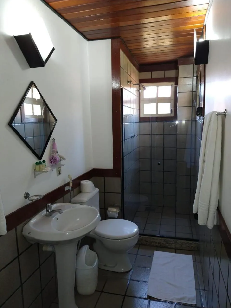 Bathroom in Pousada Genesis