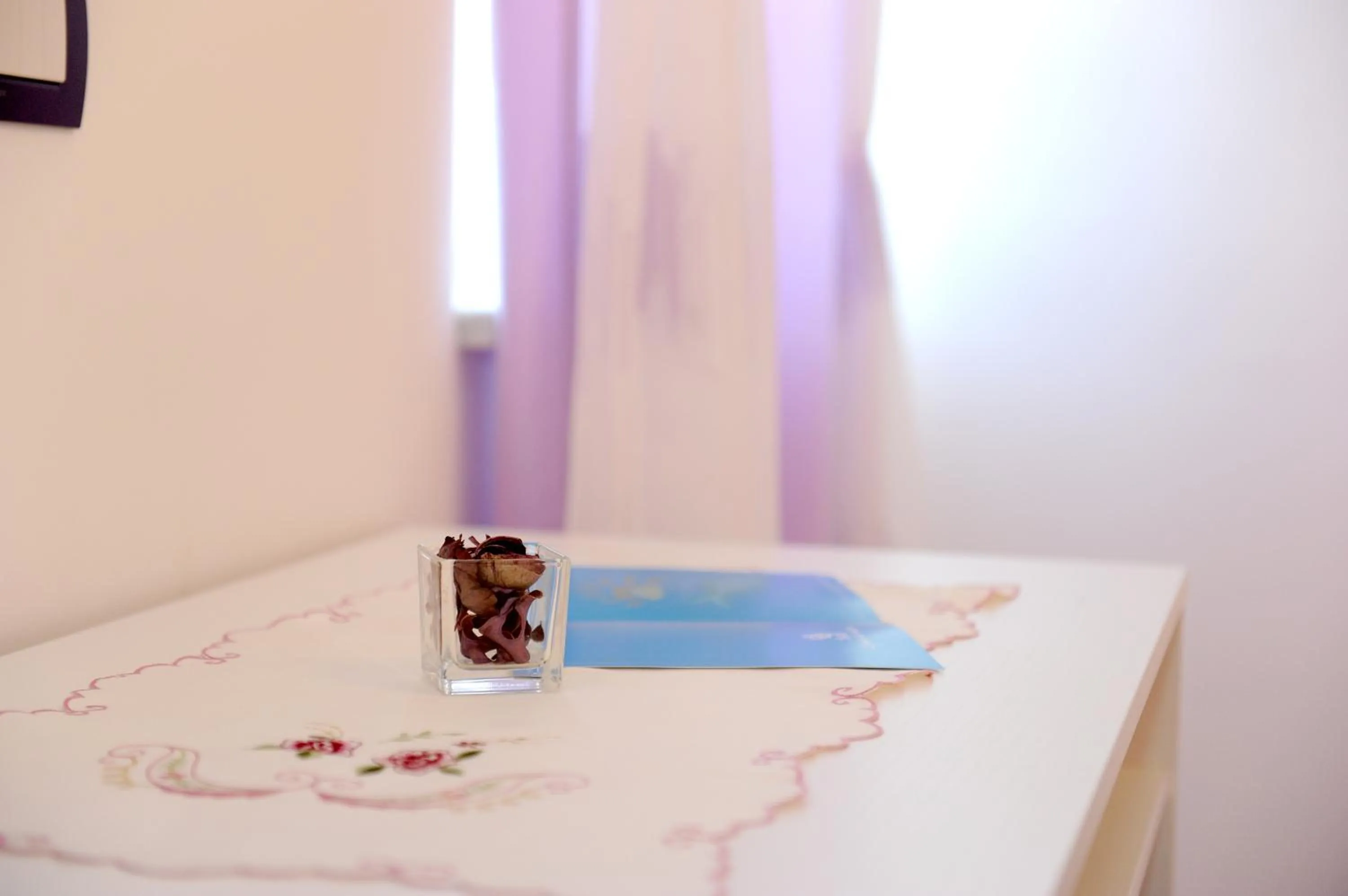 Decorative detail in L'Isola Del Postino Rooms