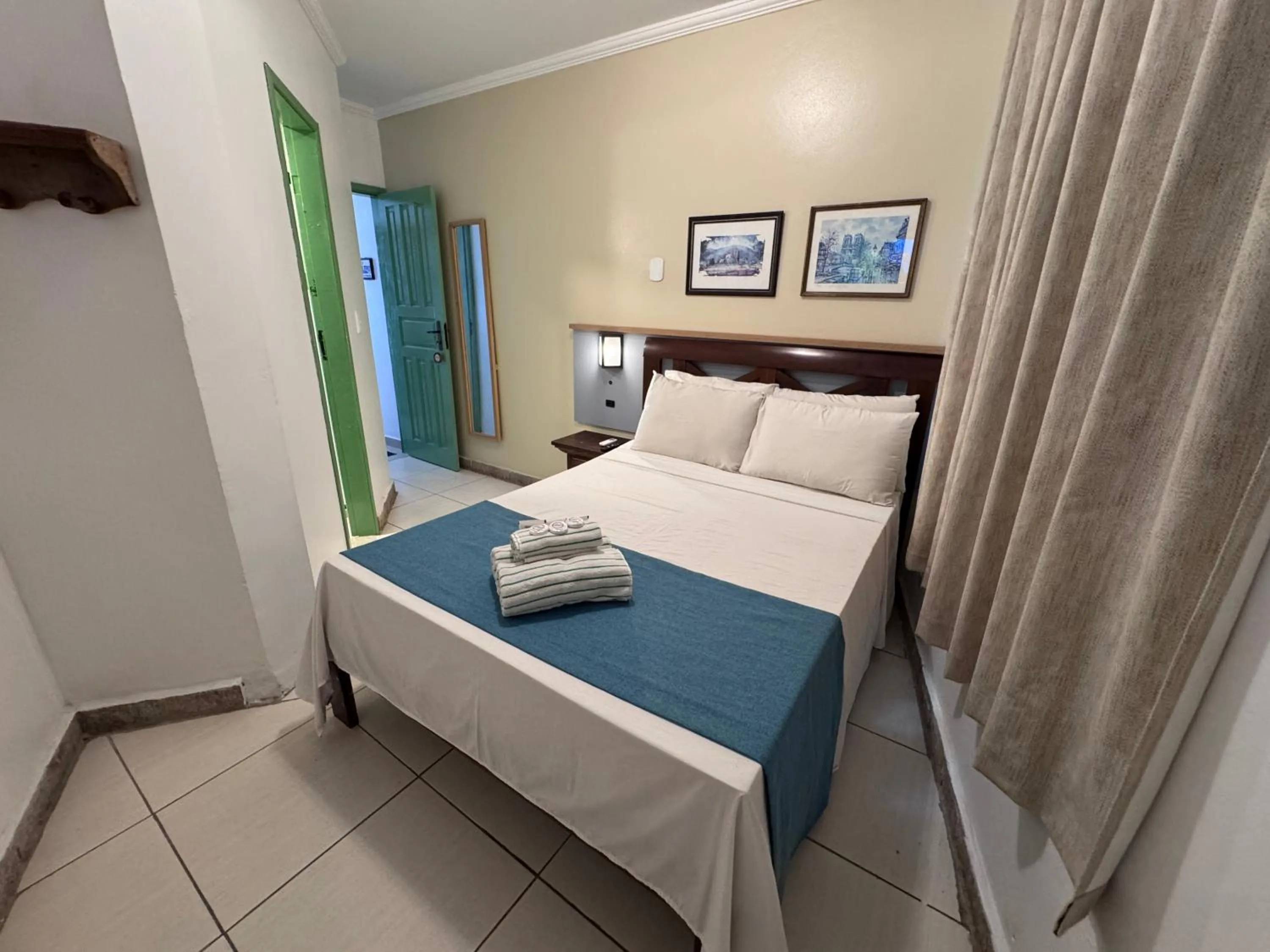 Bathroom, Bed in Pousada Estalagem do Porto