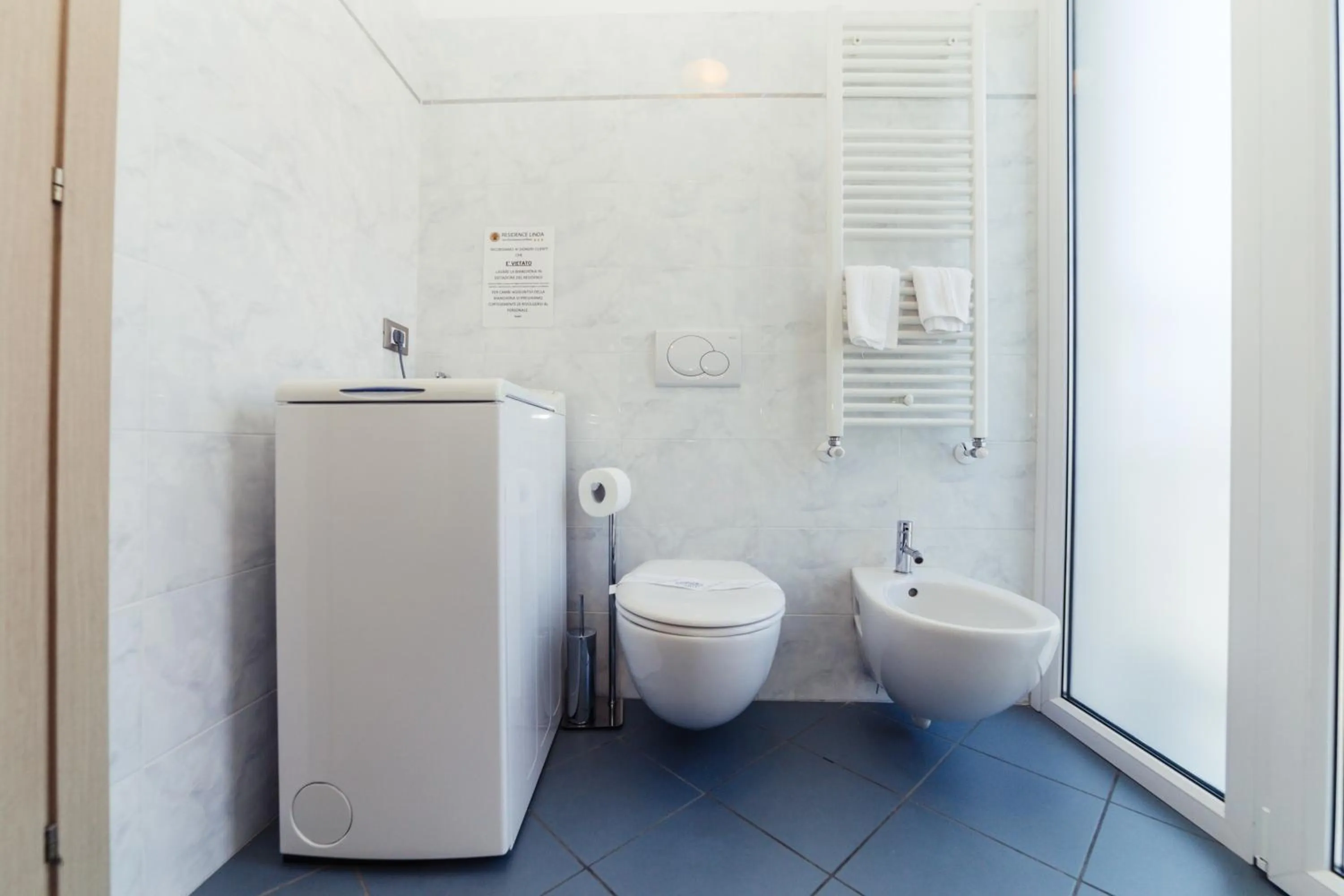 Toilet in Residence Greco