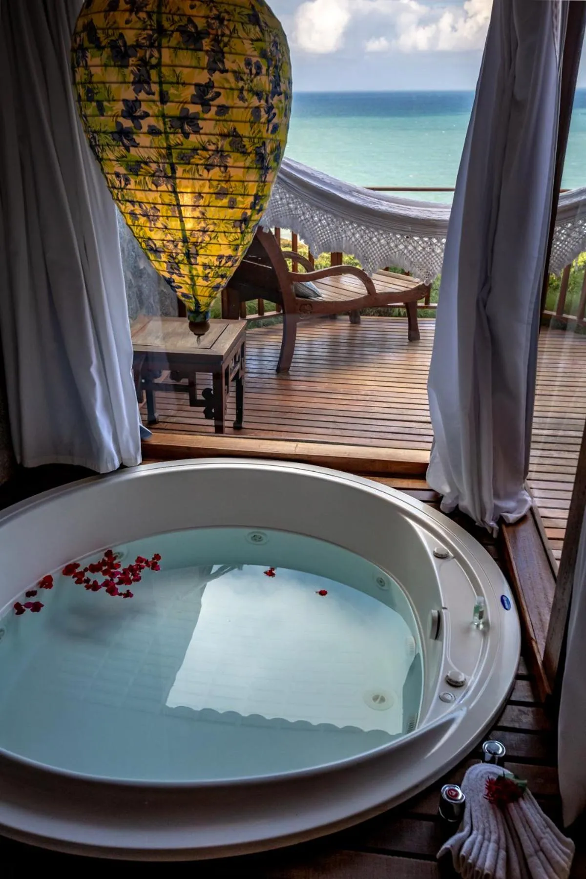 Hot Tub in Hotel Sombra e Água Fresca