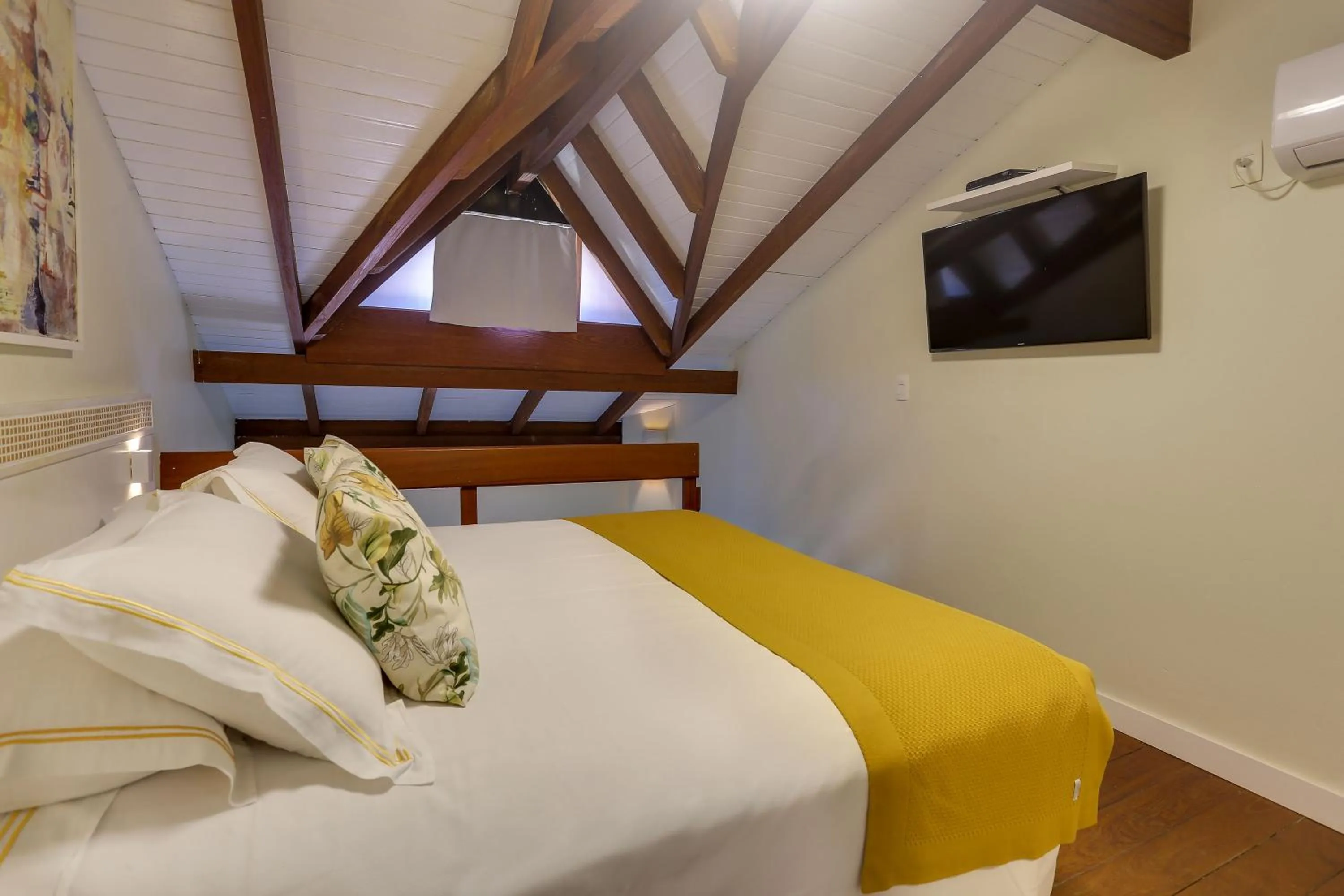 Bedroom, Bed in Nova Pousada dos Chás