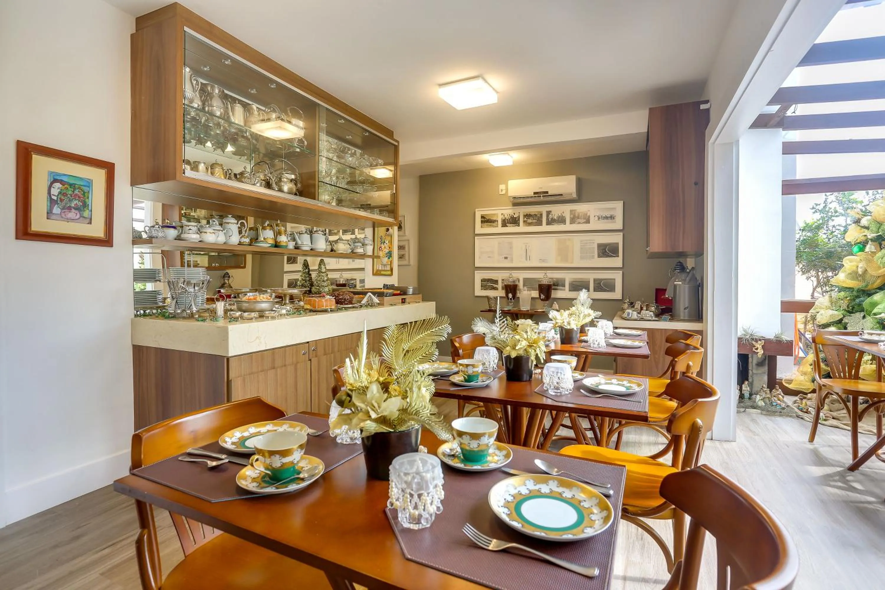 Restaurant/places to eat in Nova Pousada dos Chás