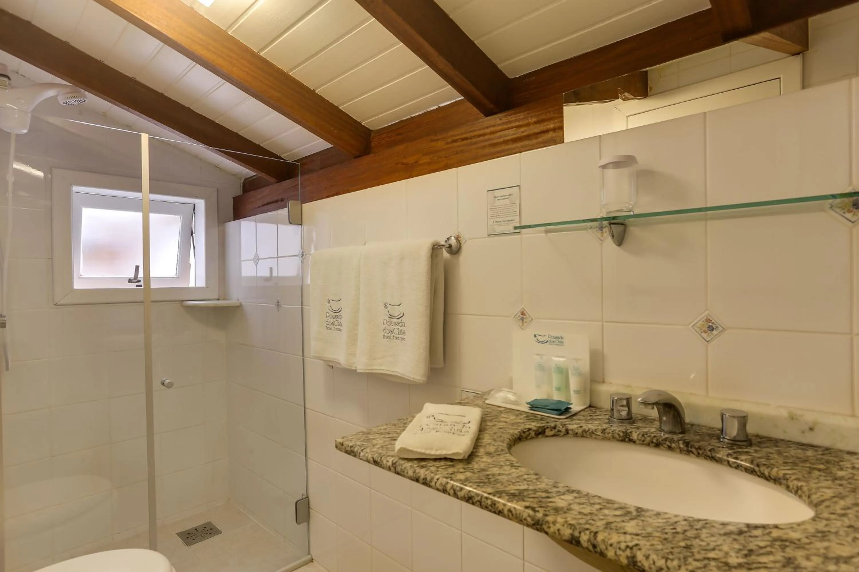 Toilet in Nova Pousada dos Chás