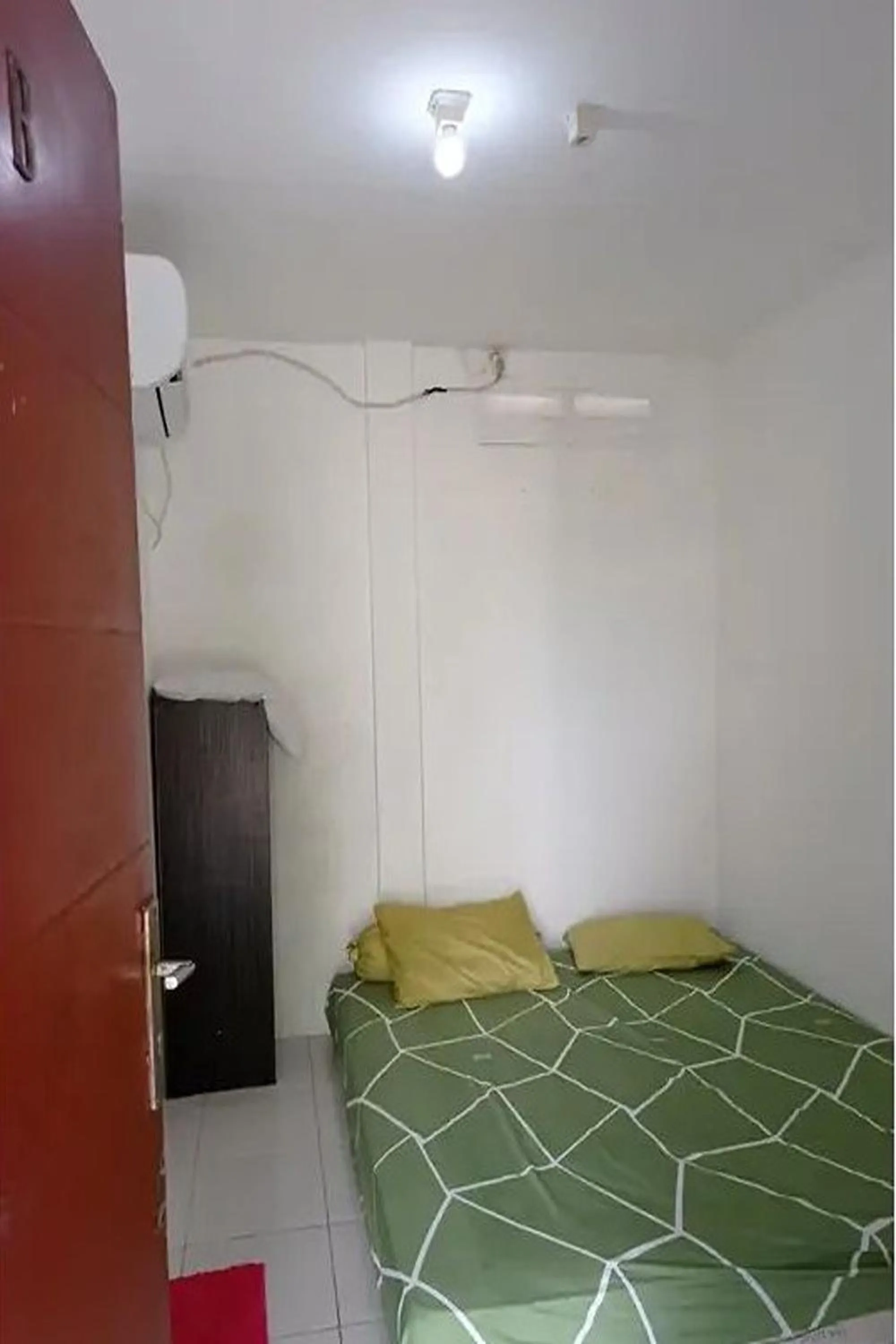 Photo of the whole room, Bed in Kost 48 Surabaya