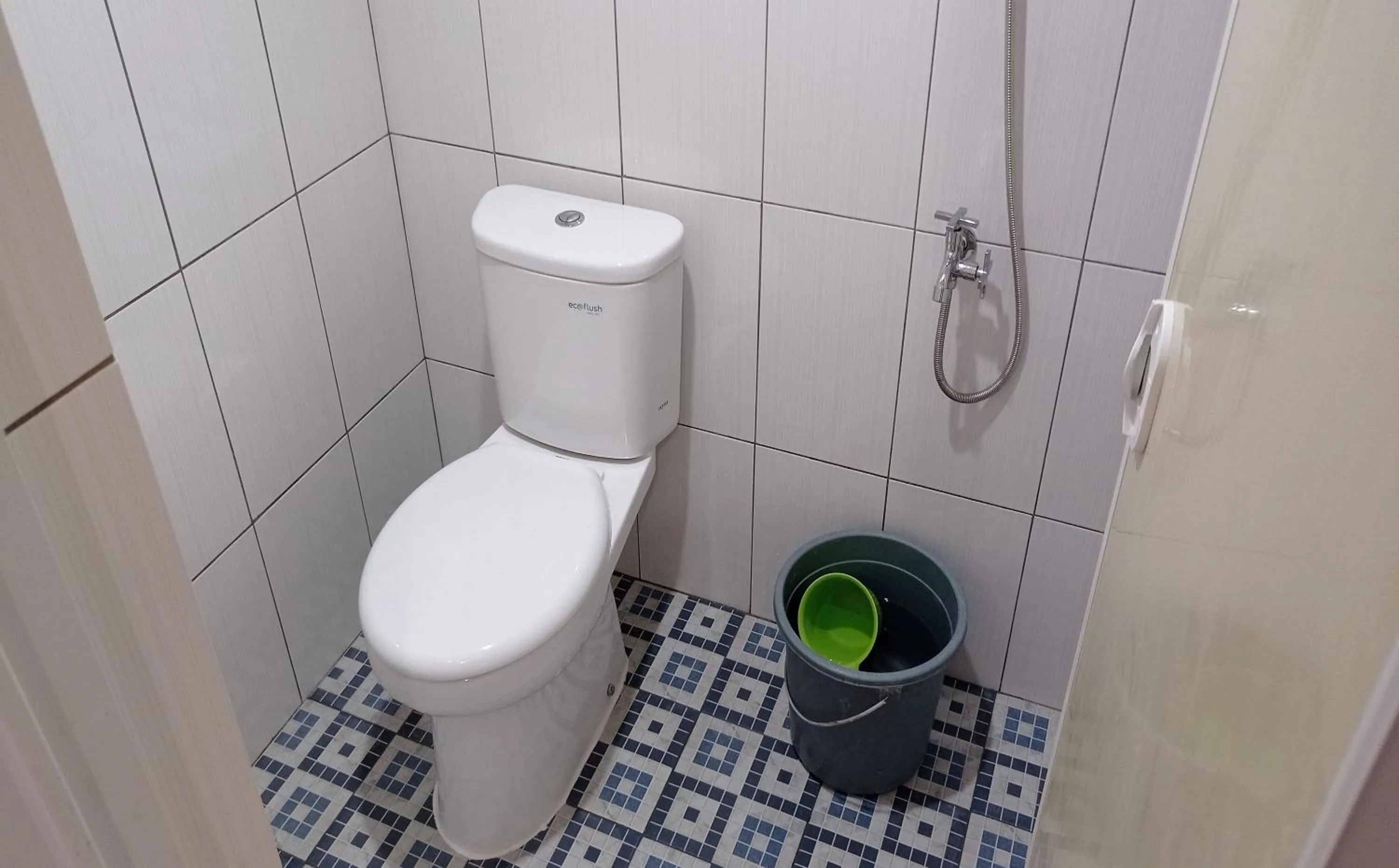 Bathroom in Kost 48 Surabaya