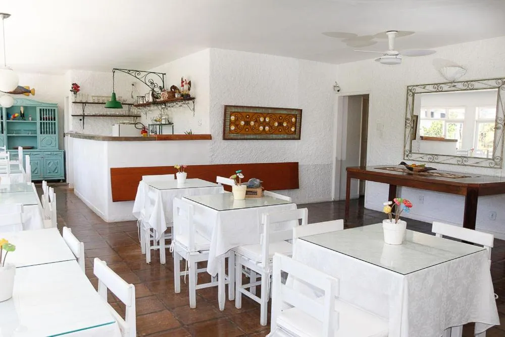 Dining area in Pousada Hotel Praia dos Anjos