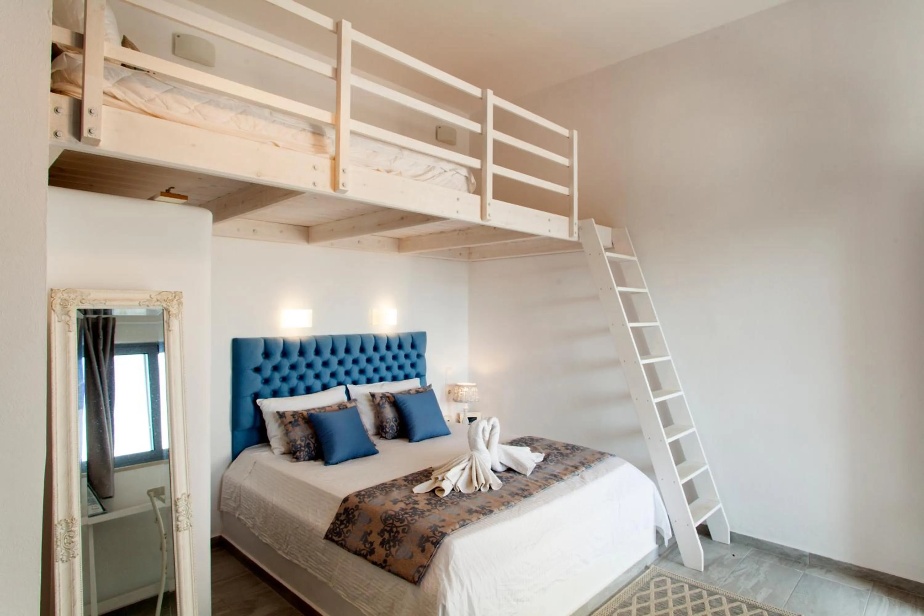 Bed in Mythos Suites Diskos