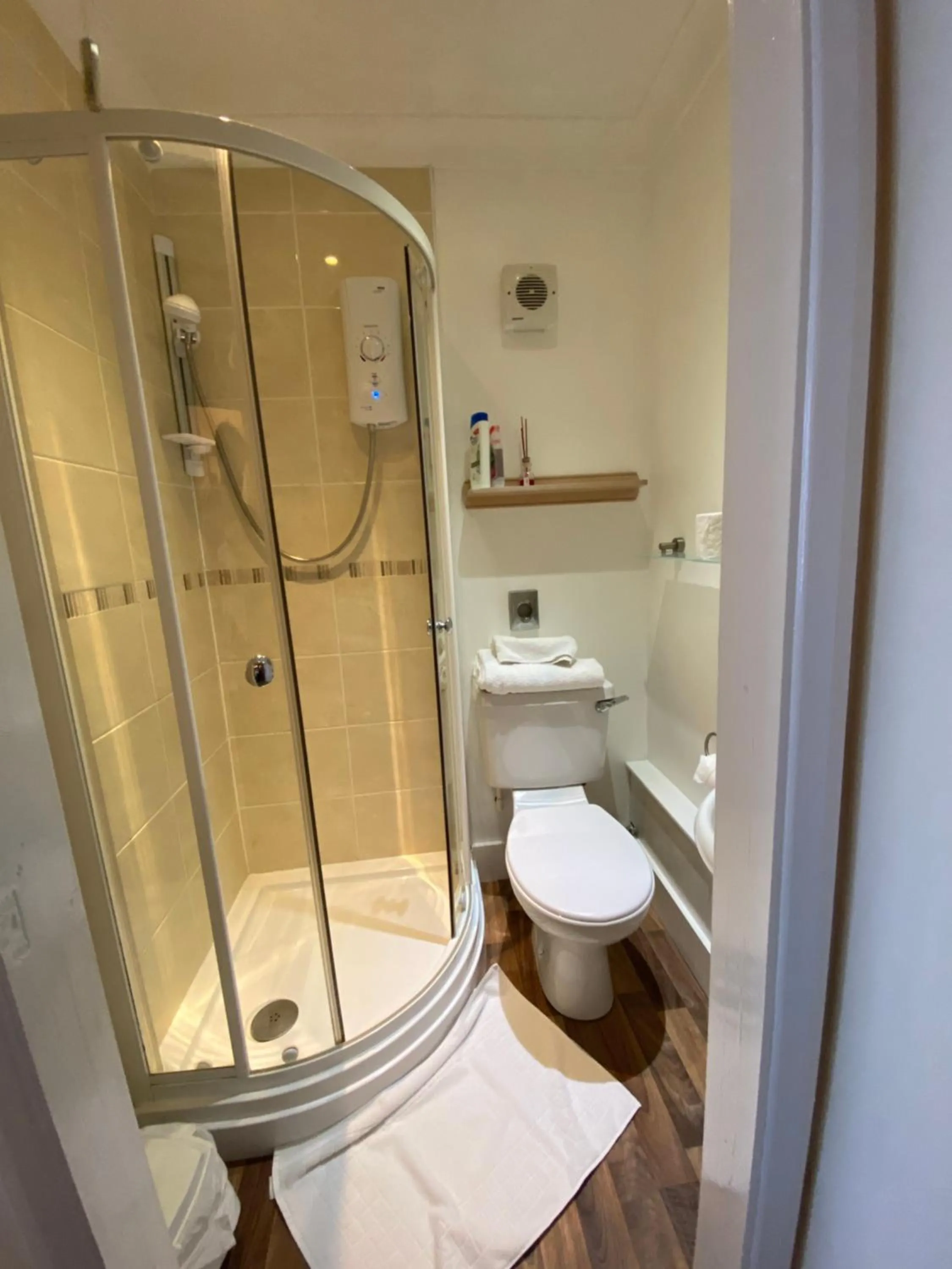 Four Seasons Guest House