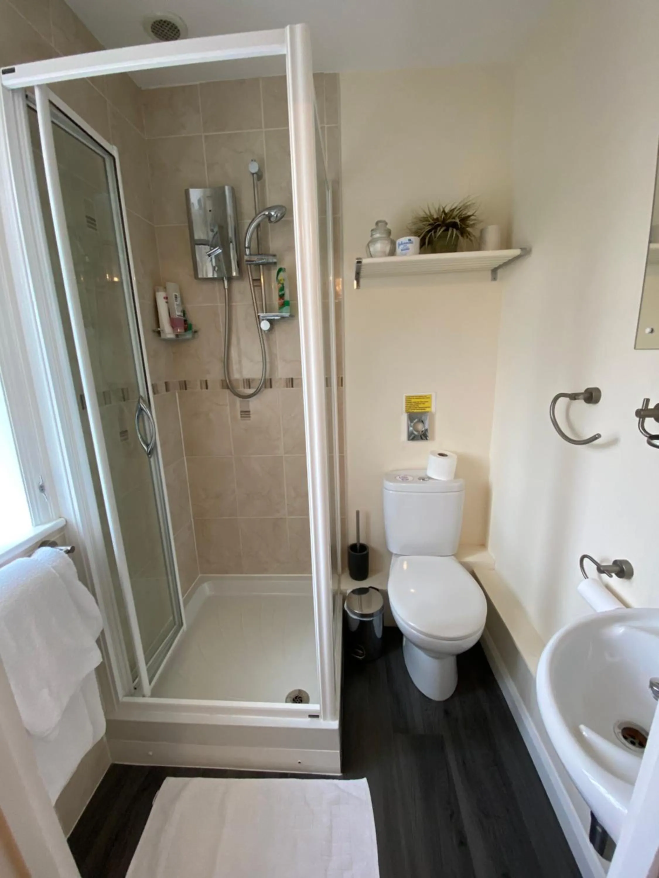 Four Seasons Guest House