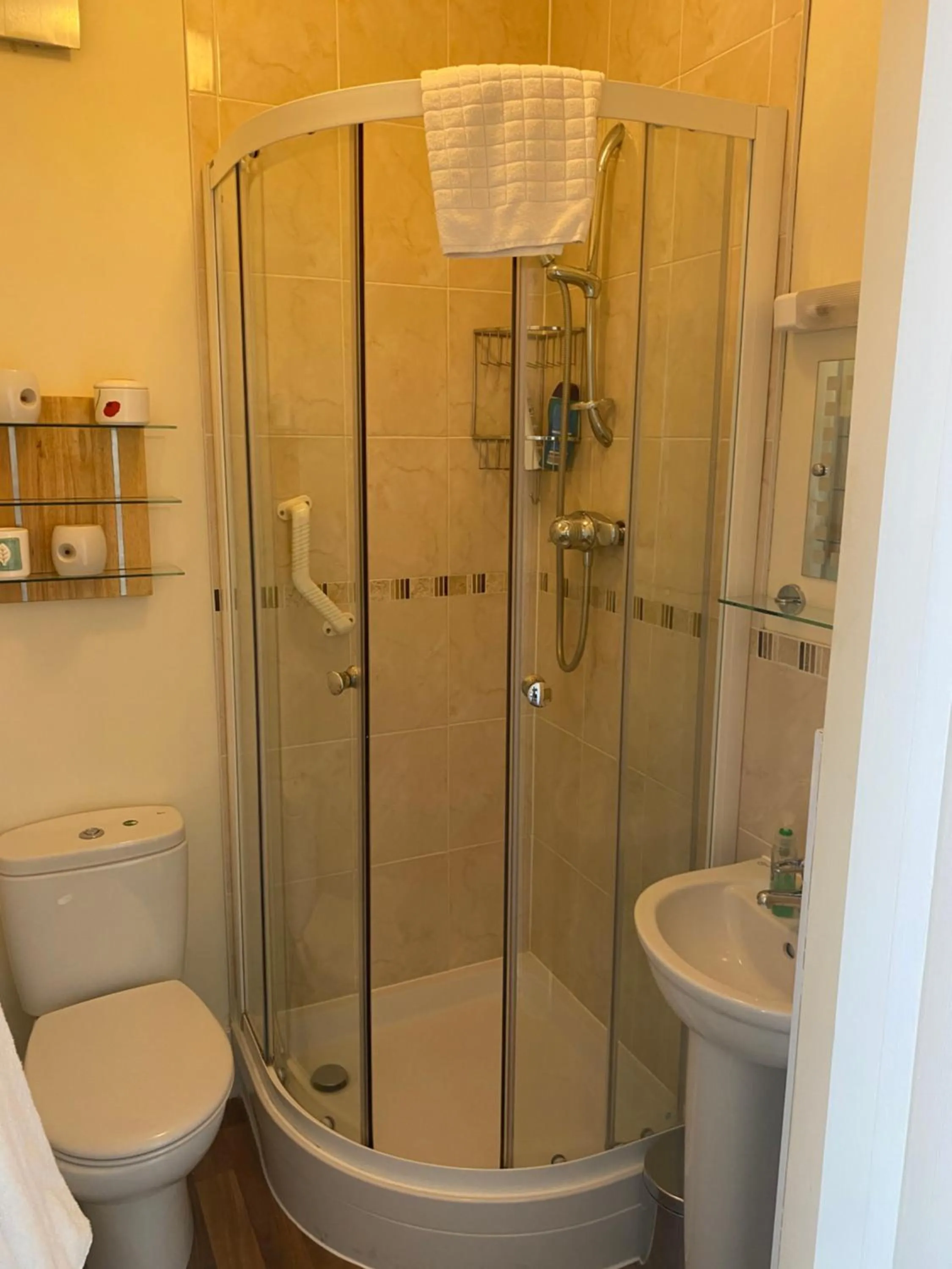 Four Seasons Guest House