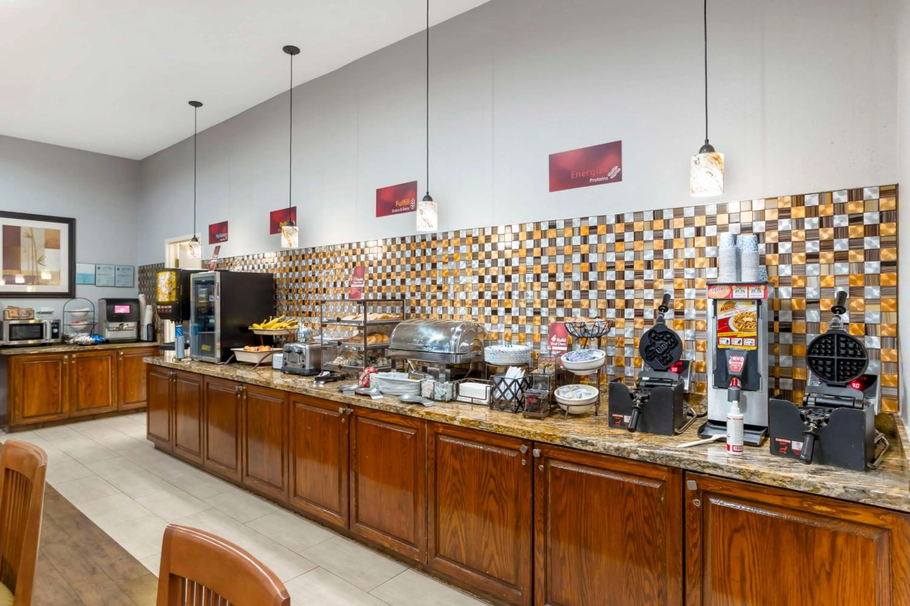 Breakfast in Best Western Plus Hobby Airport Inn & Suites