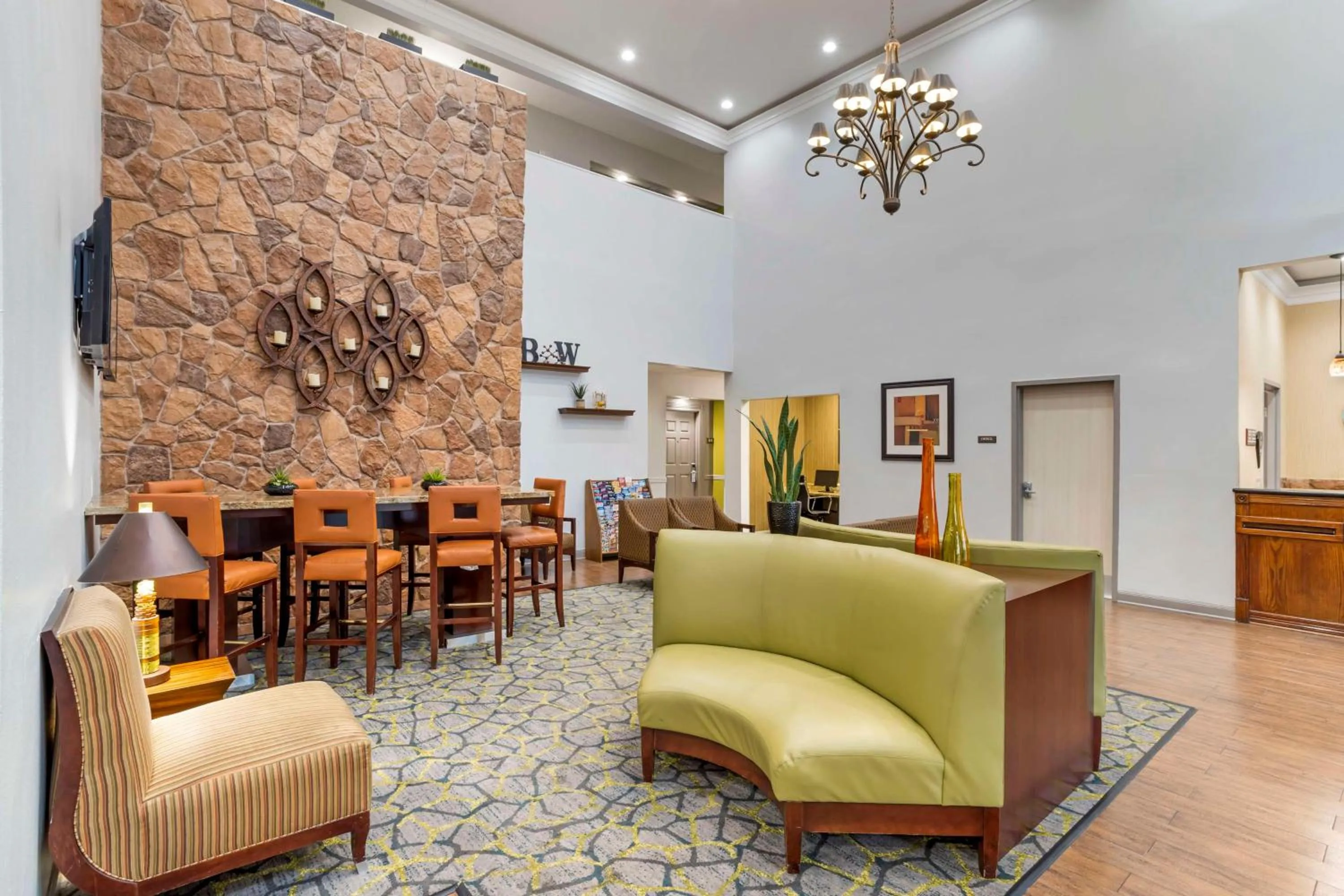 Lobby or reception in Best Western Plus Hobby Airport Inn & Suites
