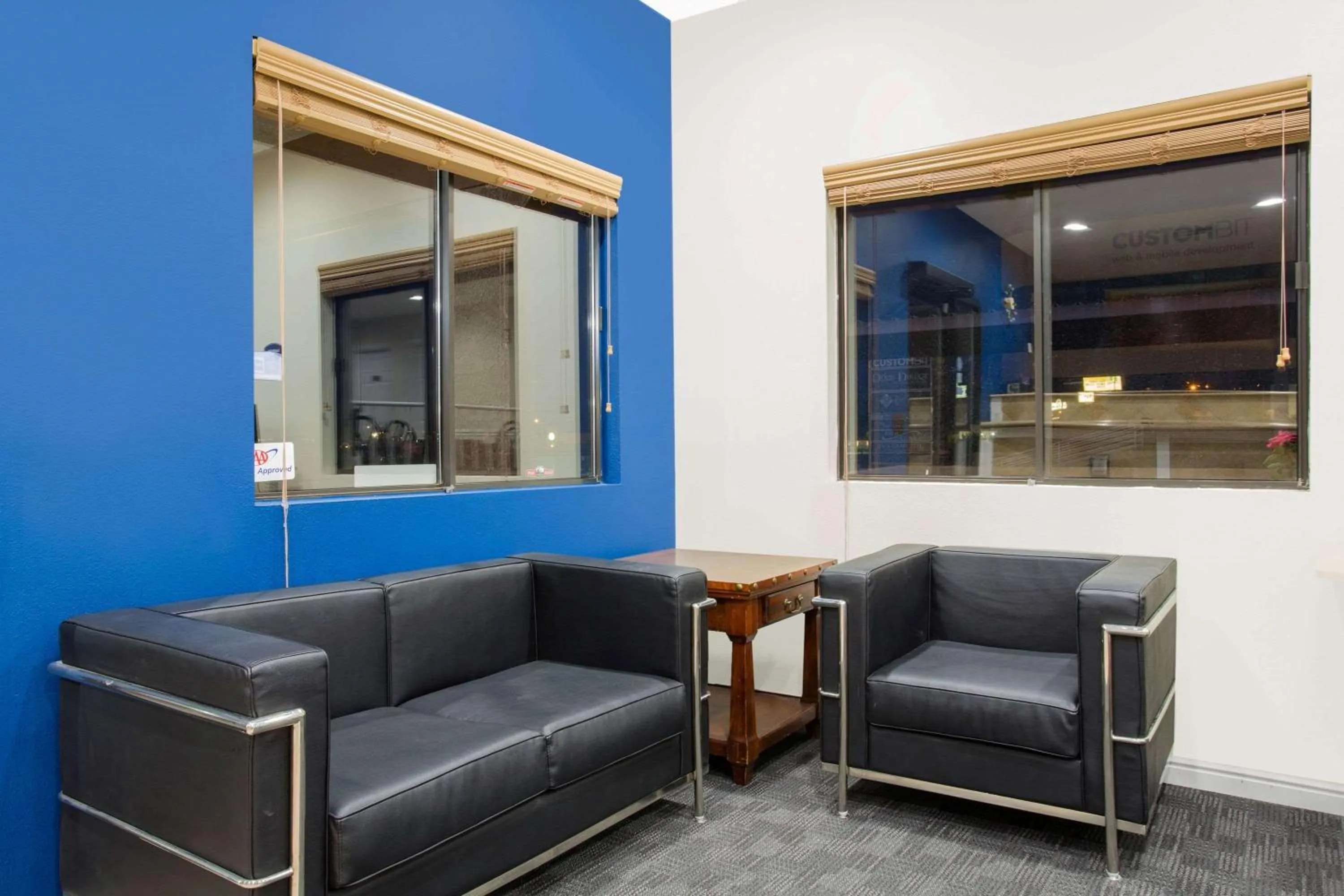 Lobby or reception in Howard Johnson by Wyndham St. George Hotel & Suites