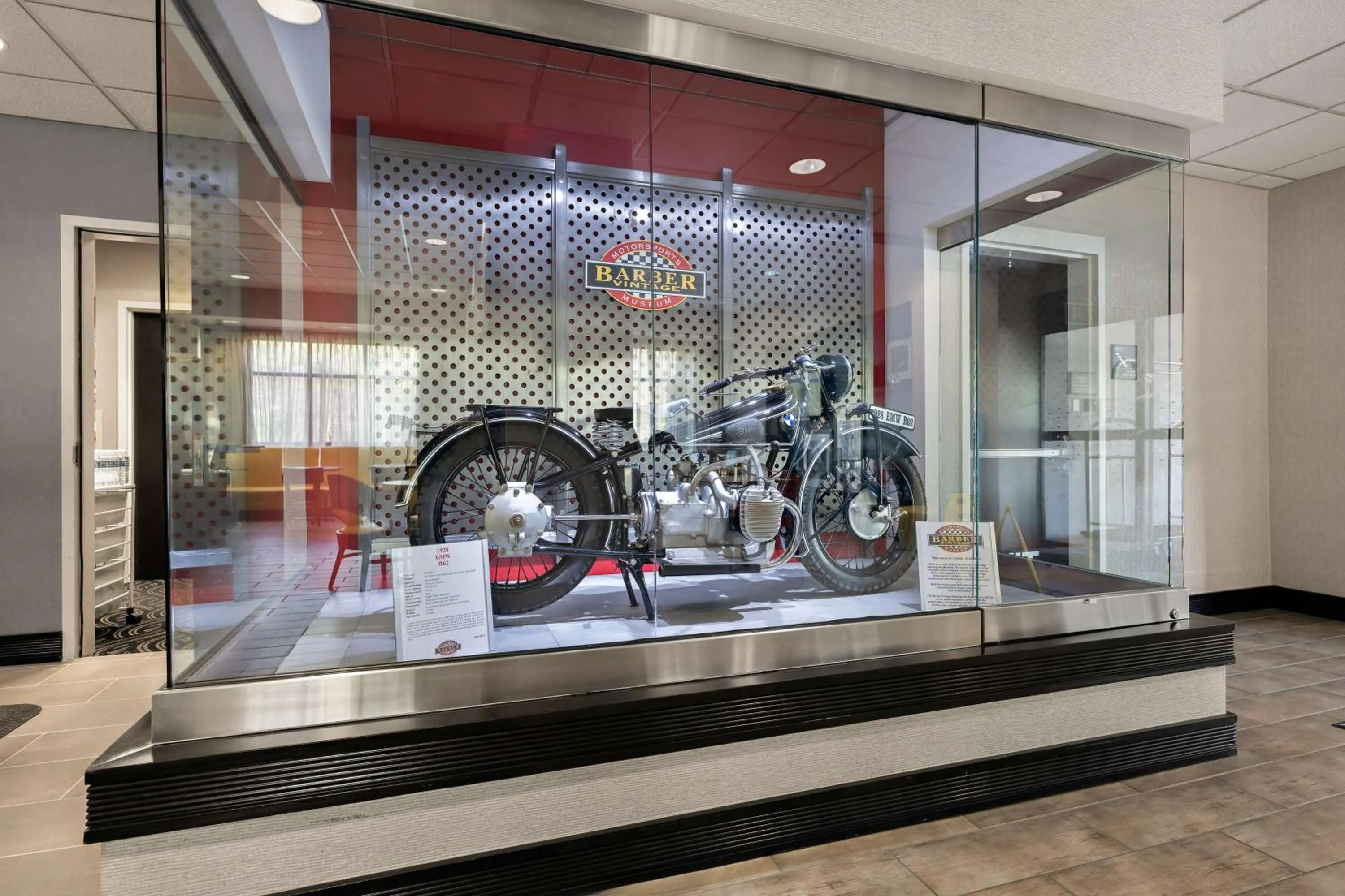 Lobby or reception in Hampton Inn Birmingham/Leeds