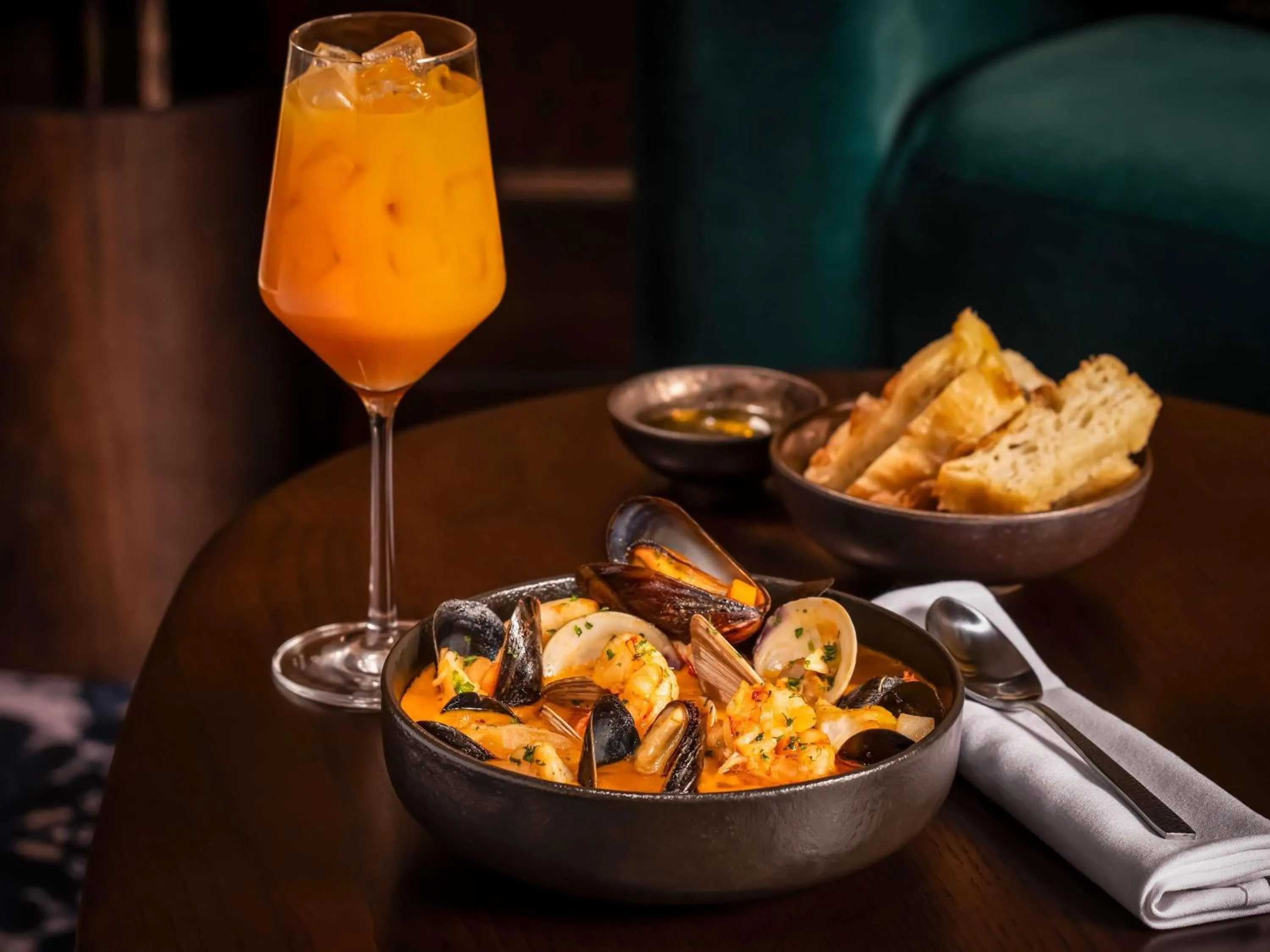 Lounge or bar in Fairmont Chateau Laurier