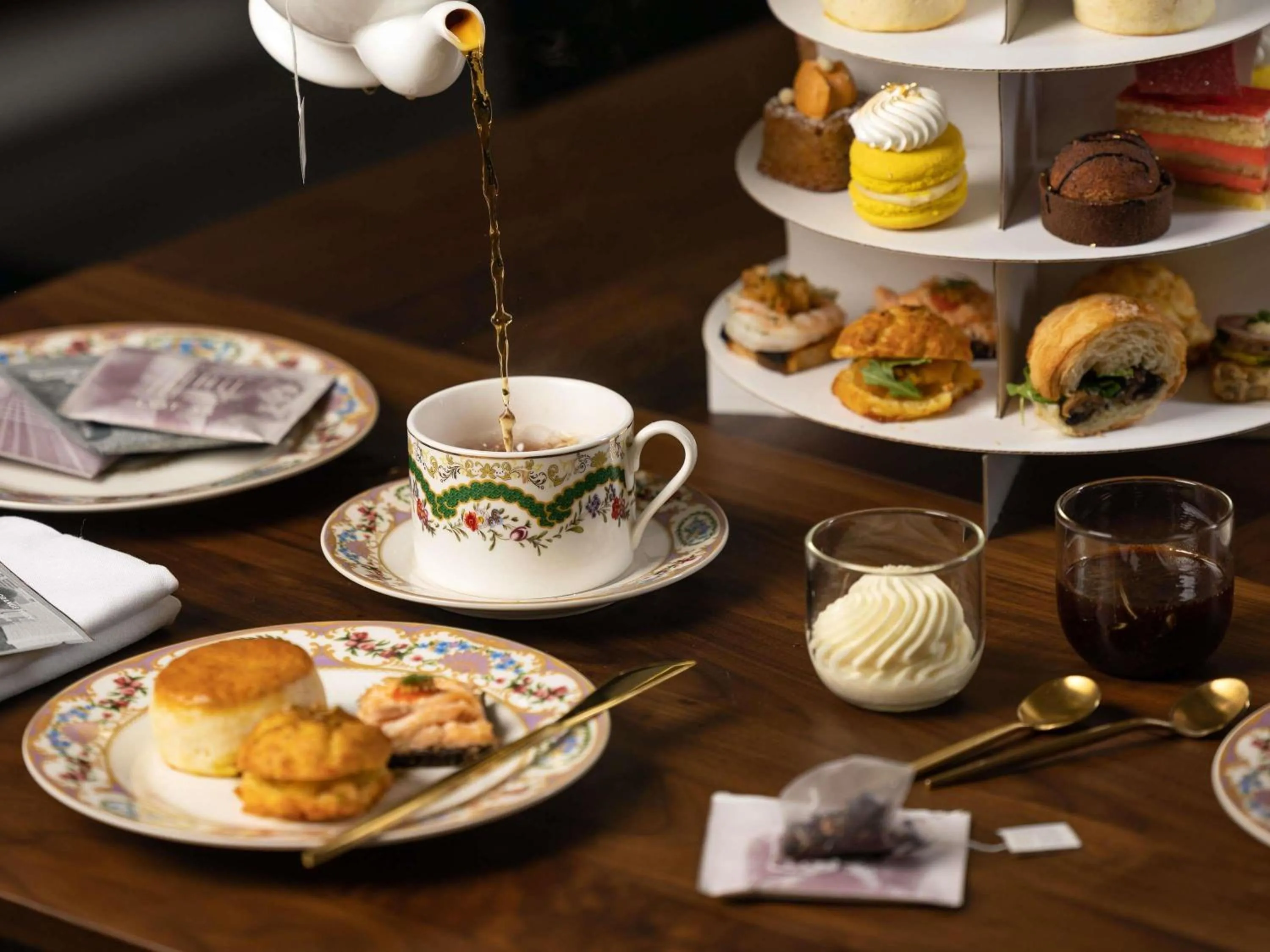 Restaurant/places to eat in Fairmont Chateau Laurier