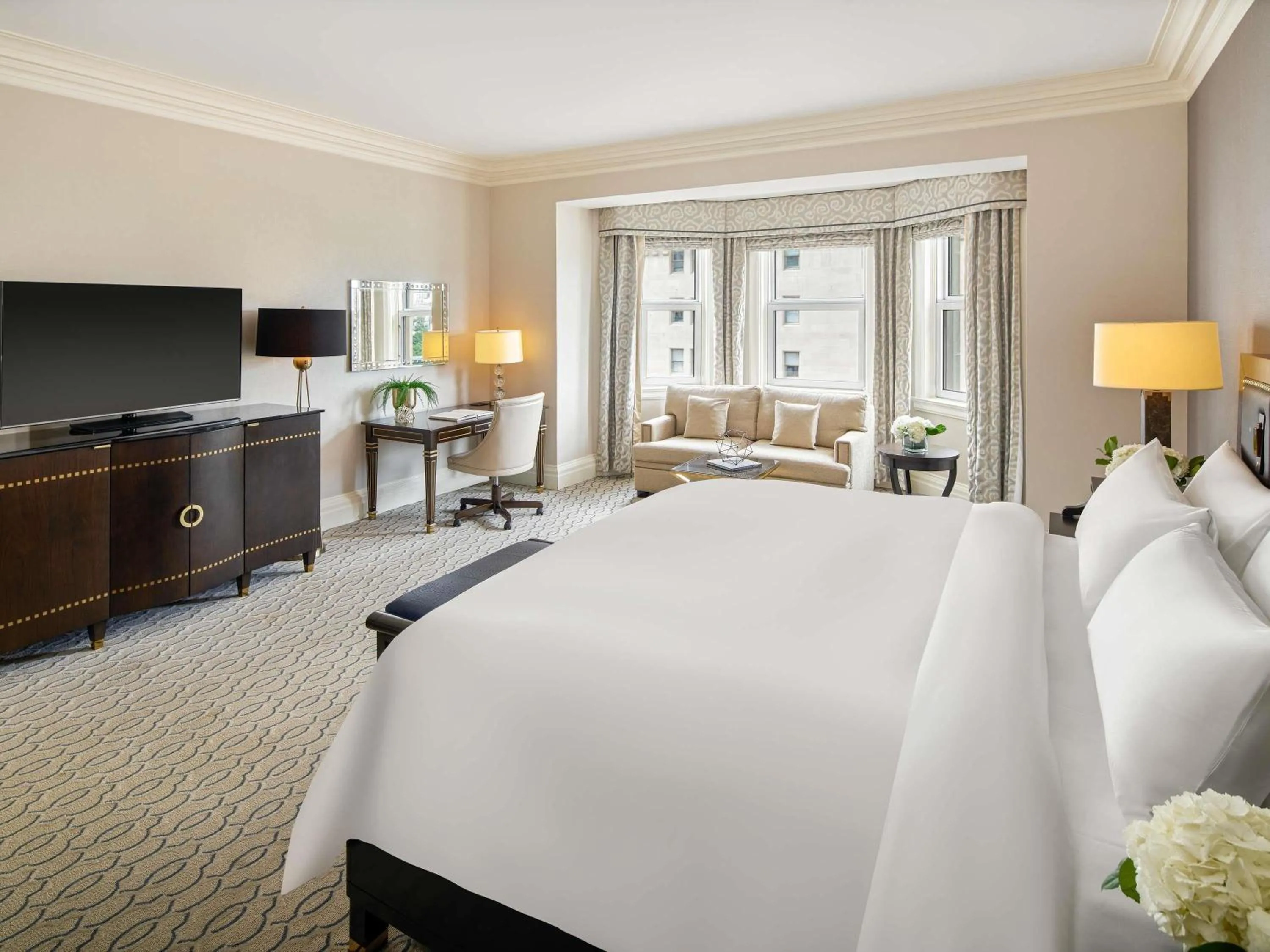 Bedroom, Bed in Fairmont Chateau Laurier