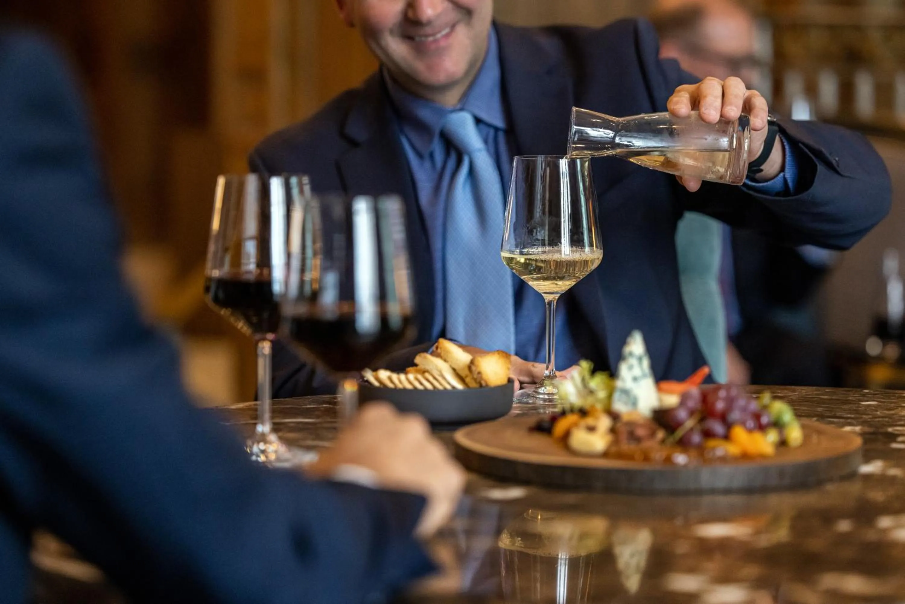 Restaurant/places to eat in Fairmont Chateau Laurier