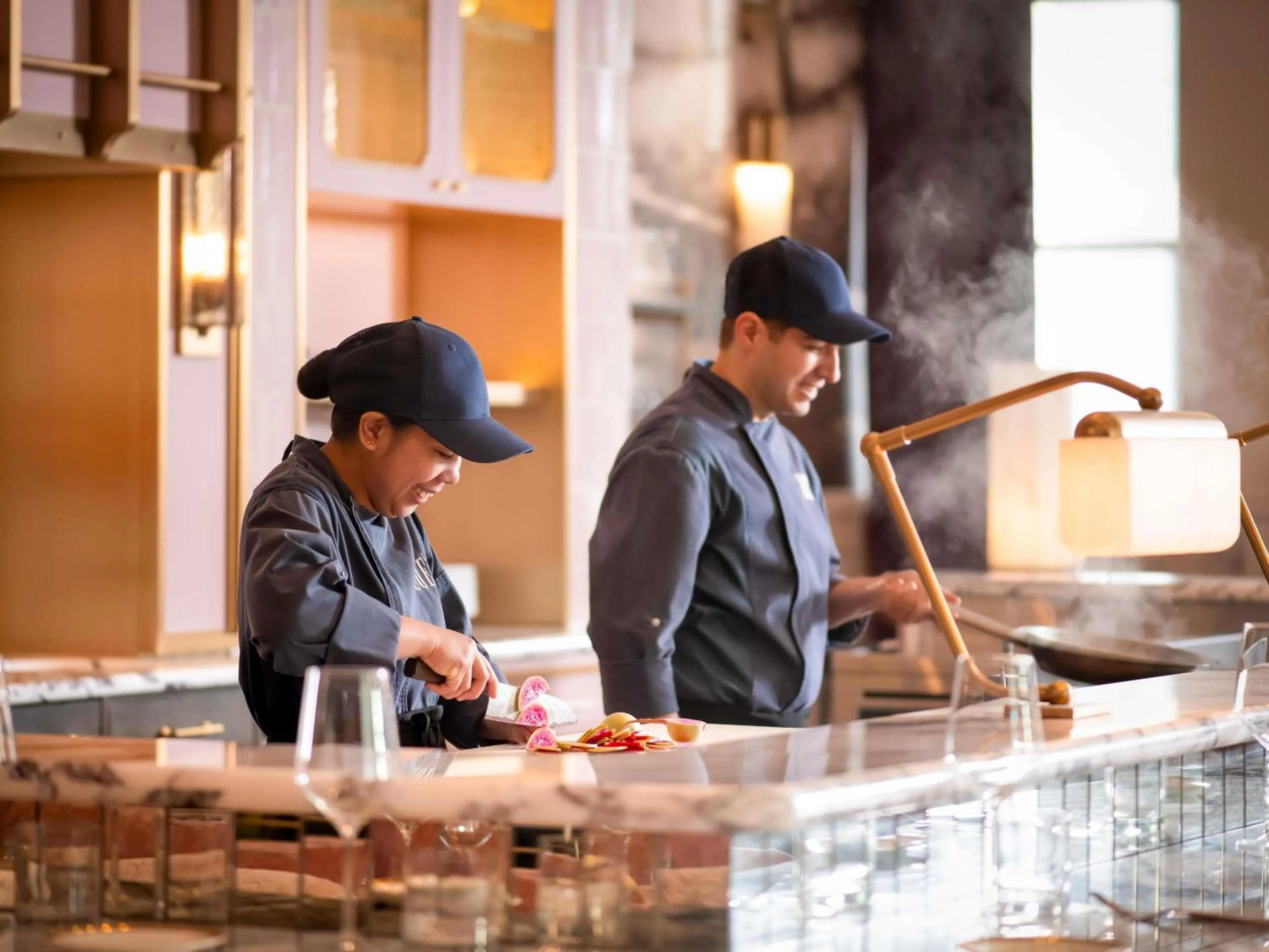 Restaurant/places to eat in Fairmont Chateau Laurier