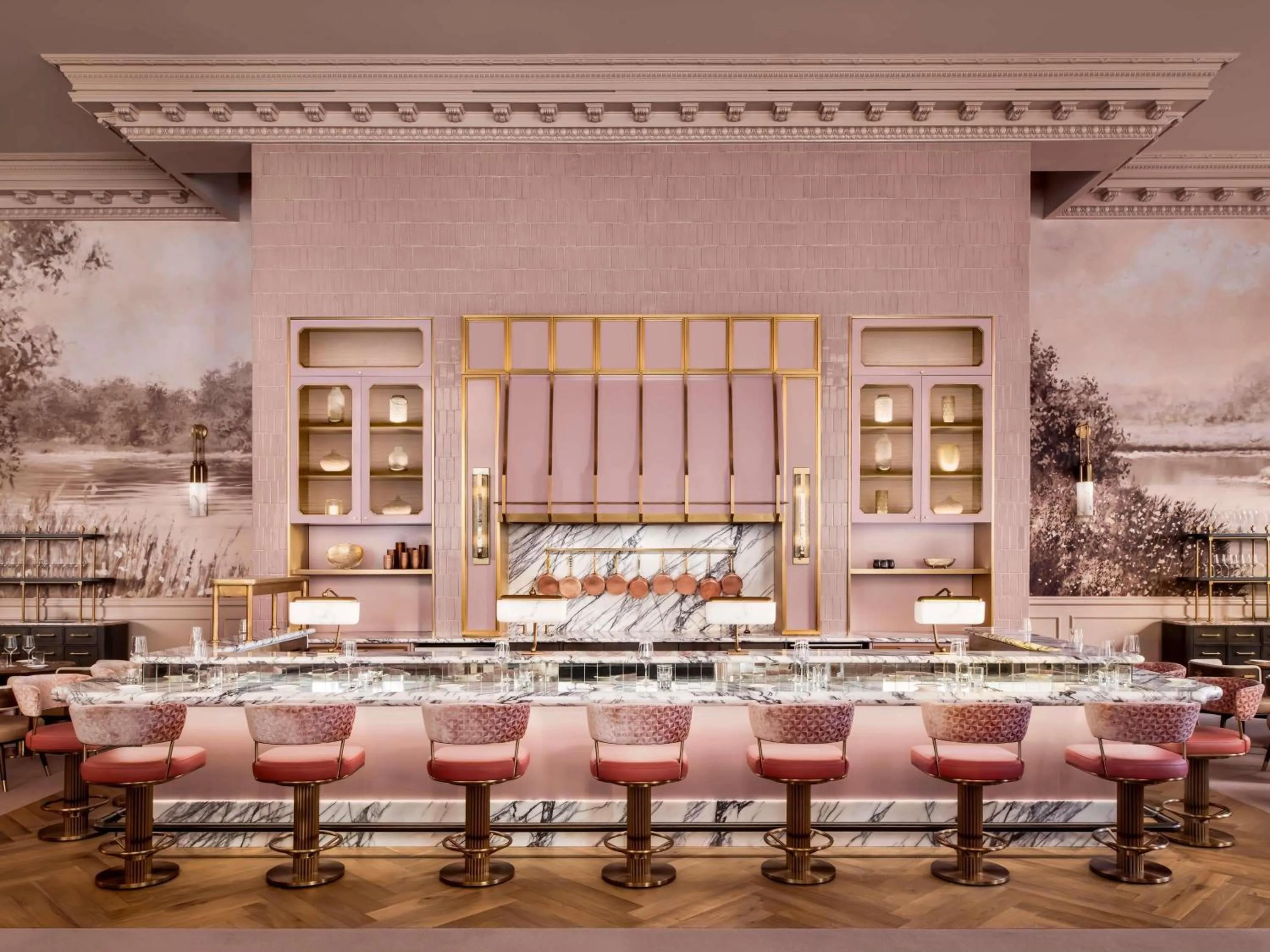 Restaurant/places to eat in Fairmont Chateau Laurier