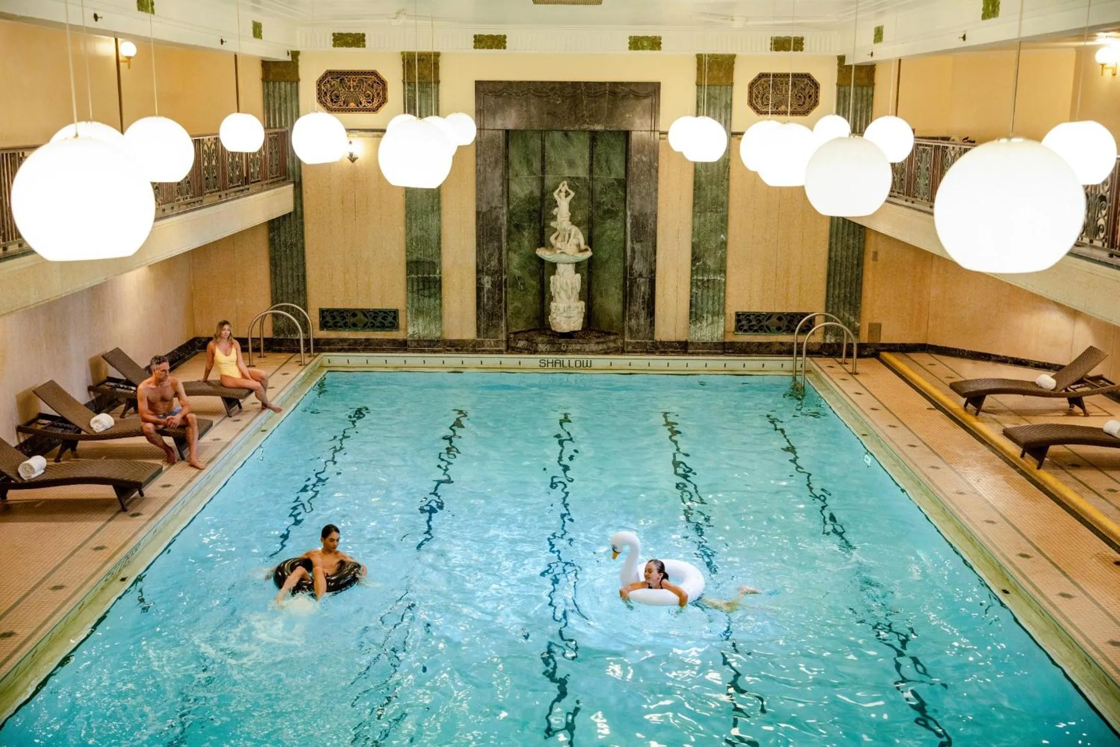 Swimming pool in Fairmont Chateau Laurier