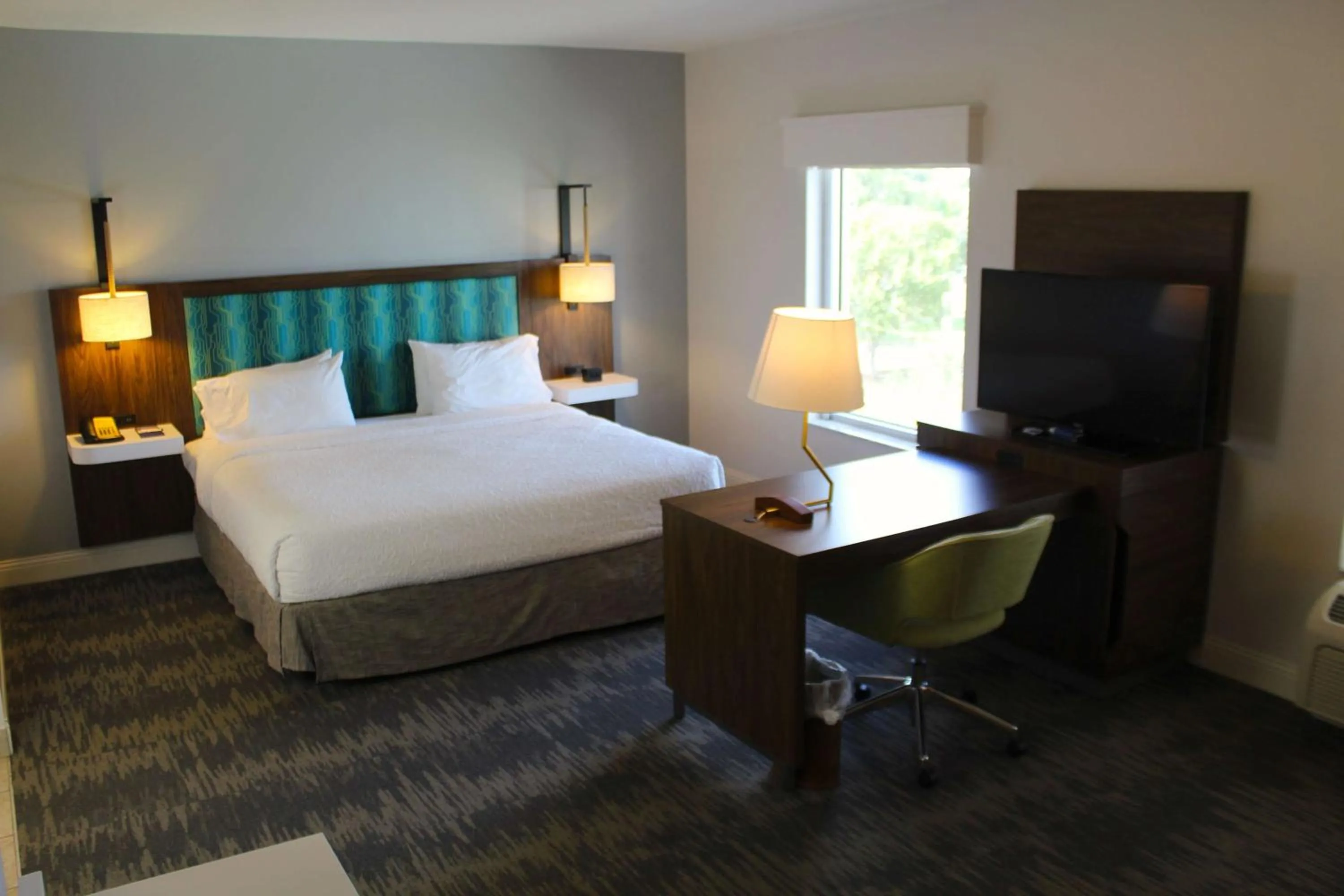 Bedroom, Bed in Hampton Inn & Suites Sarasota / Bradenton - Airport