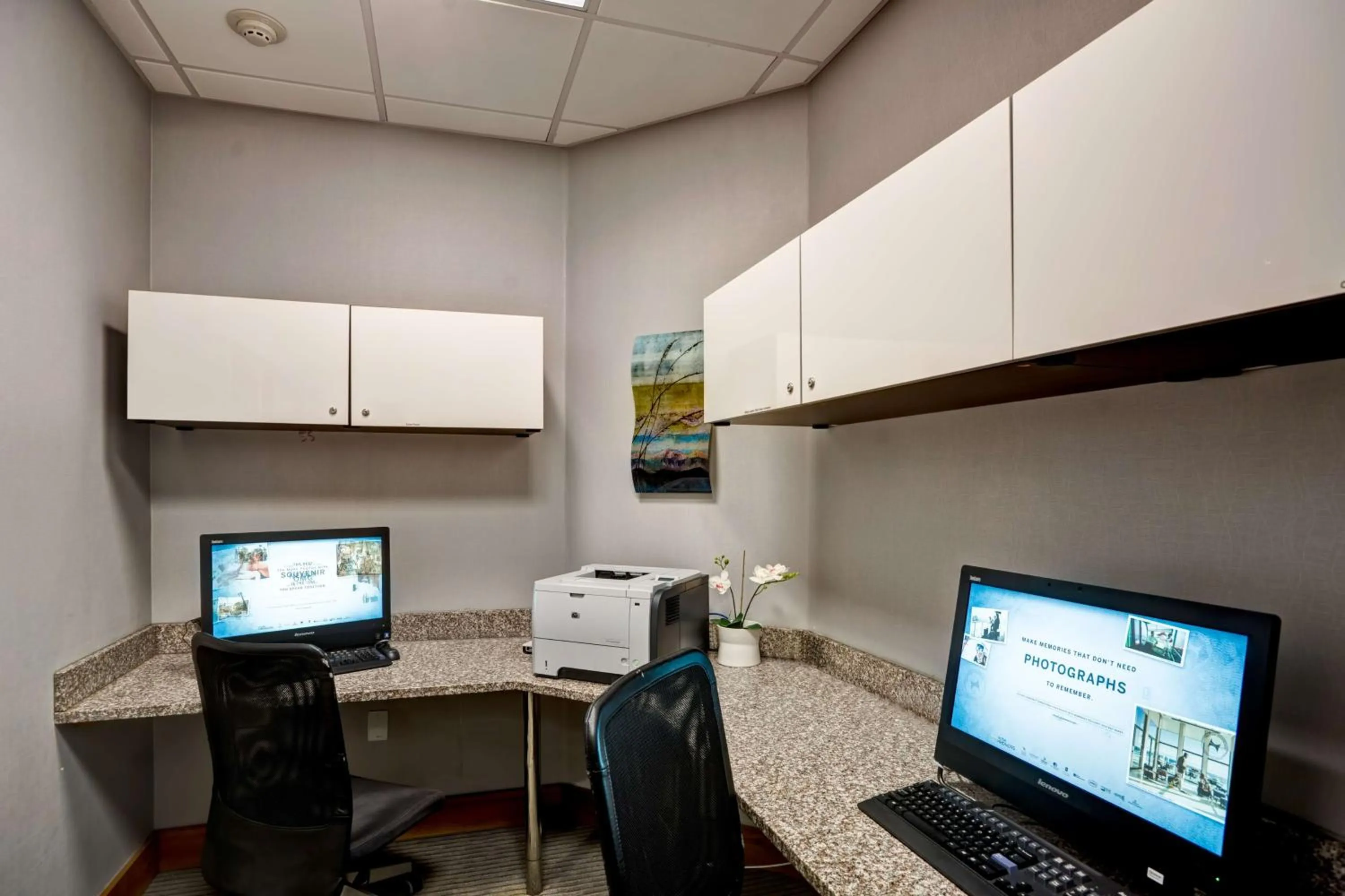 Business facilities in Hampton Inn & Suites Sarasota / Bradenton - Airport