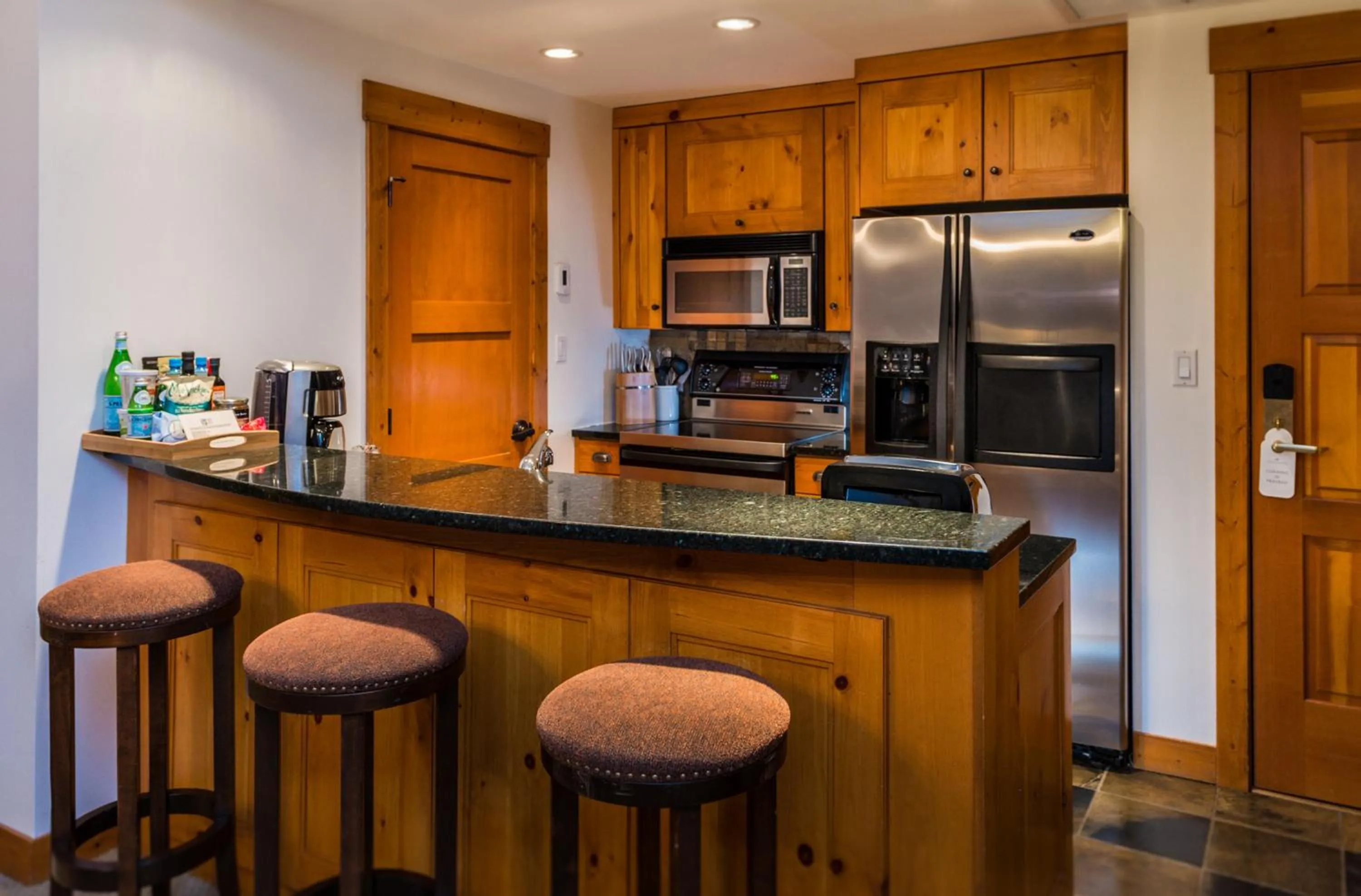 Kitchen or kitchenette in First Tracks Lodge, by Lodging Ovations