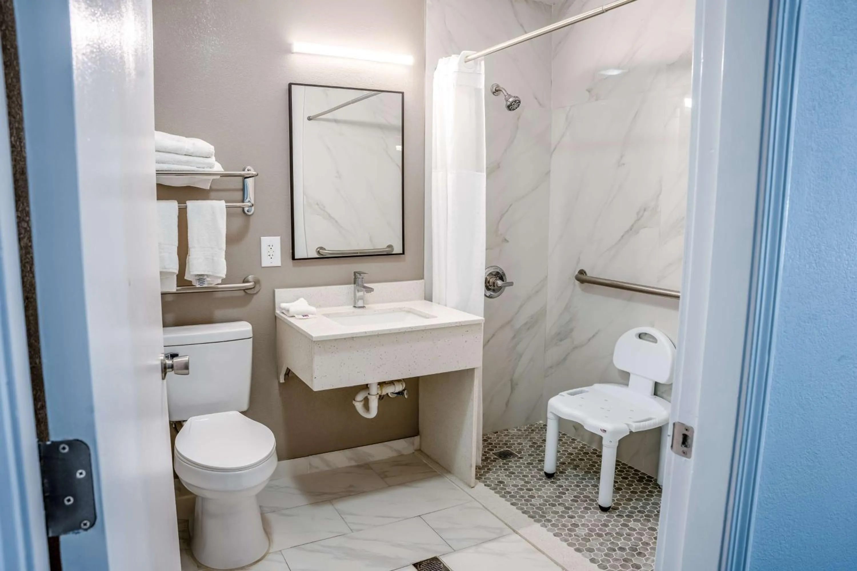 Bathroom in Studio 6 Claremore OK