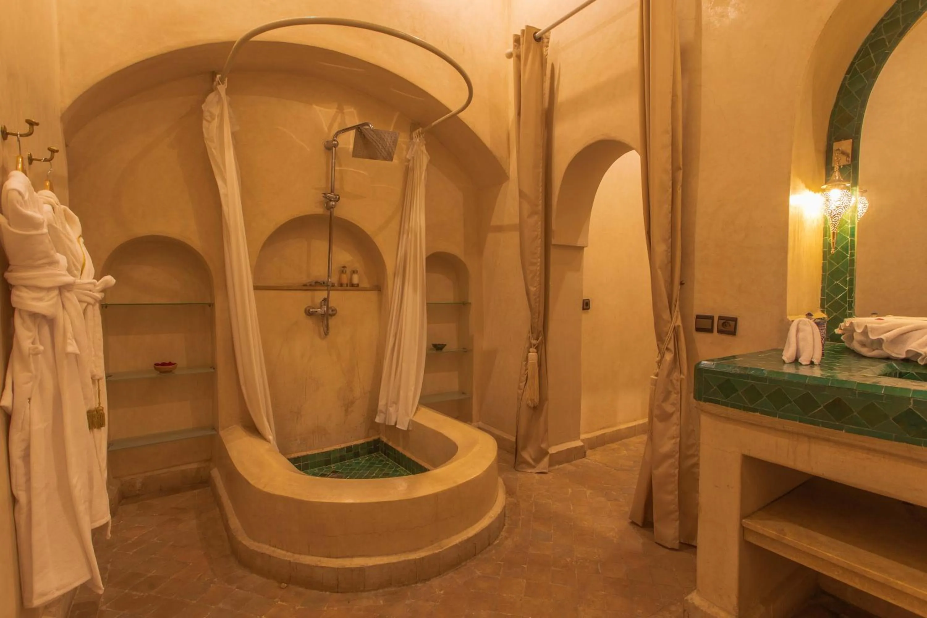 Shower in Le Medina Privilège Riad & Spa