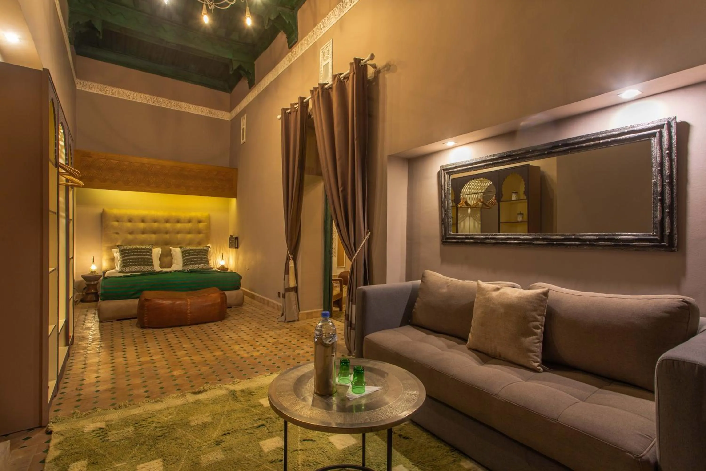 Bed in Le Medina Privilège Riad & Spa