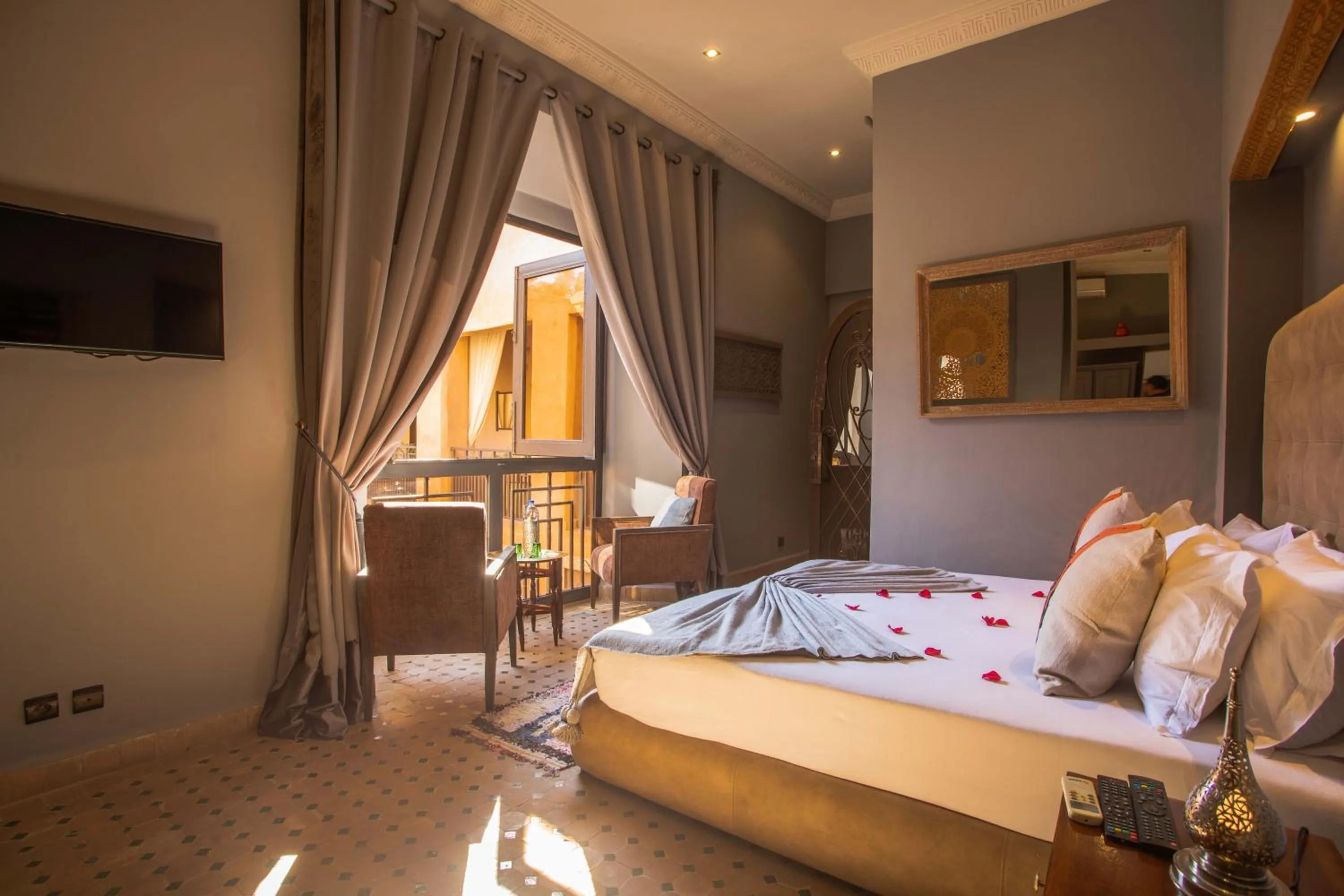 Bed in Le Medina Privilège Riad & Spa