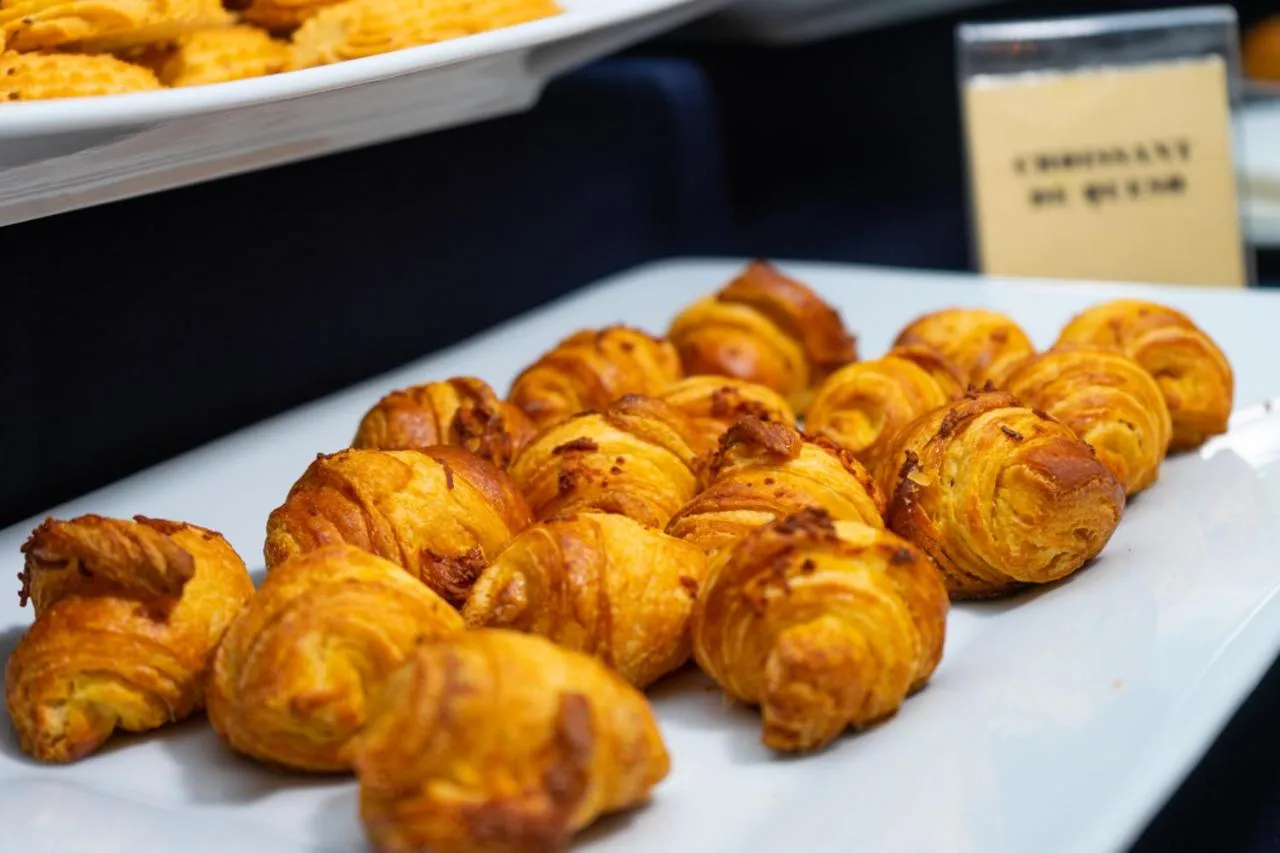 Buffet breakfast in Hotel Calacoto