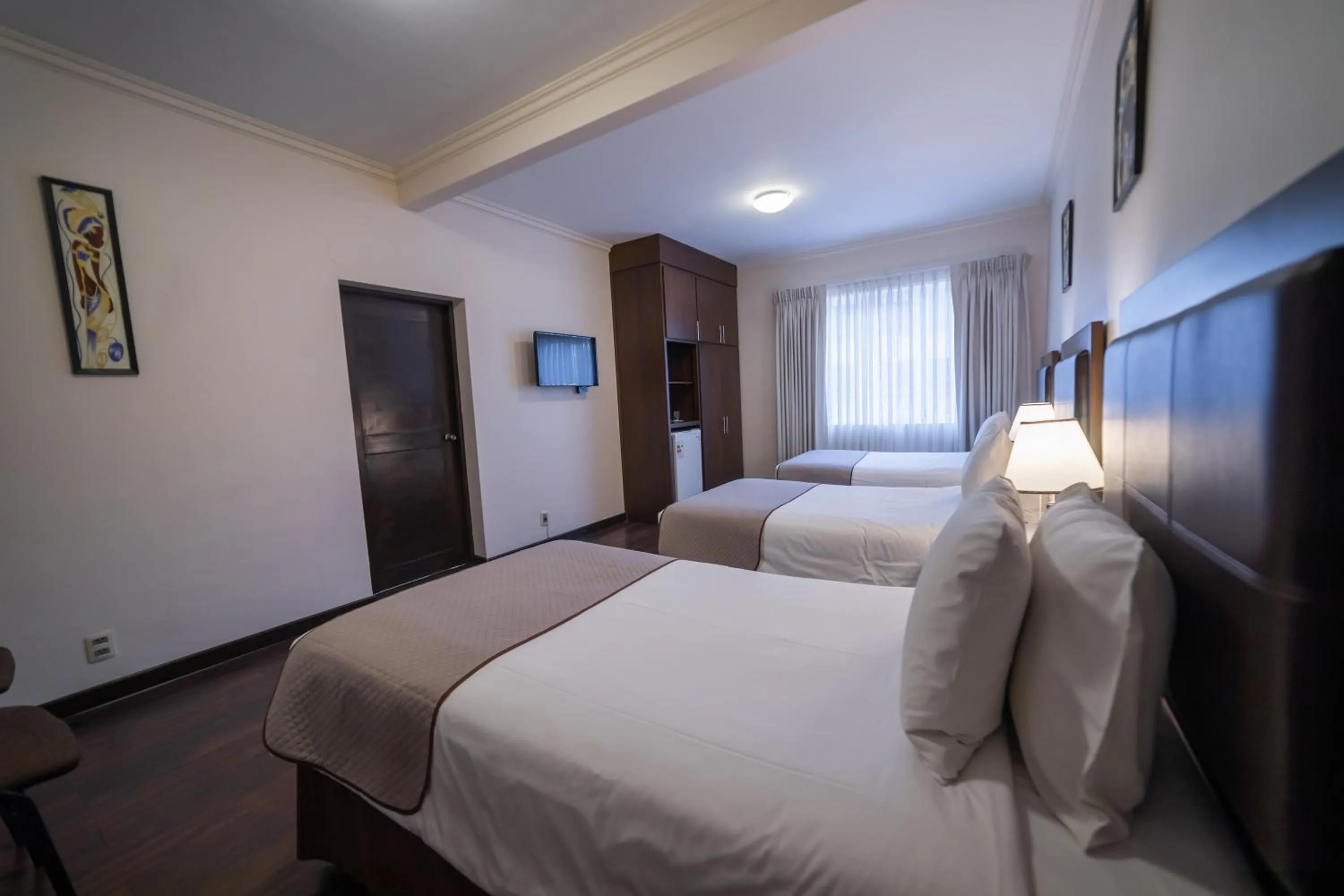 Bed in Hotel Calacoto