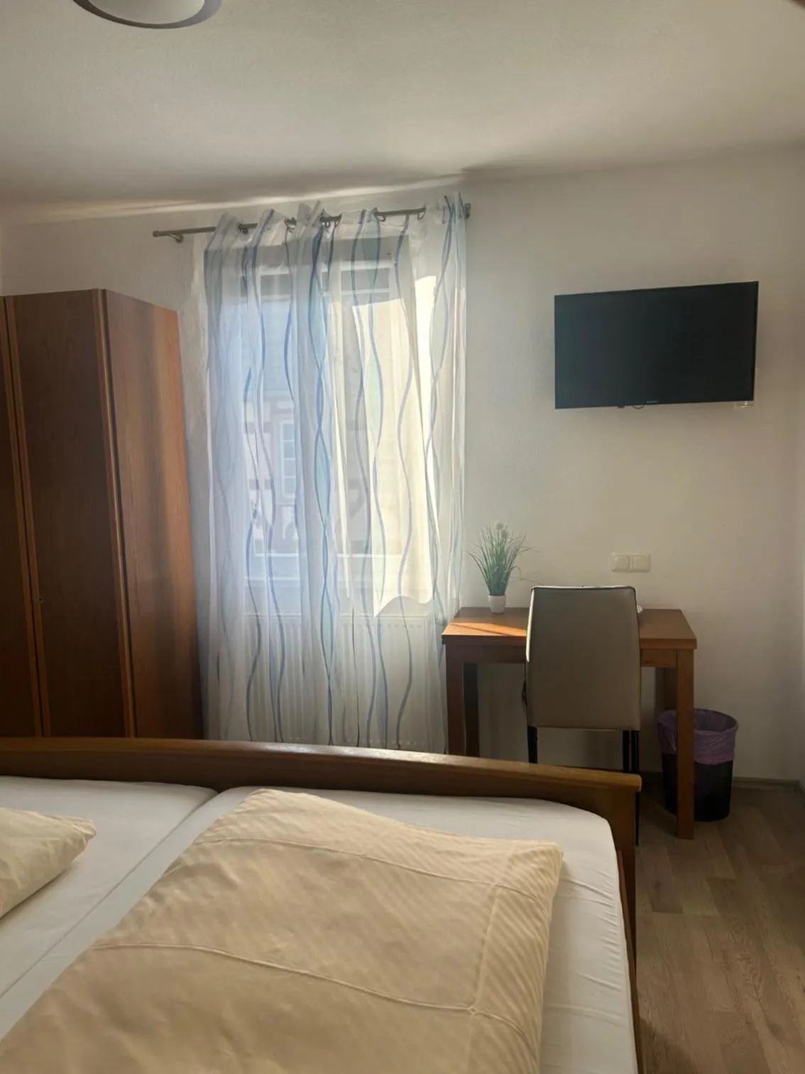 Bed in Bed and Breakfast - Rheingauer Hof