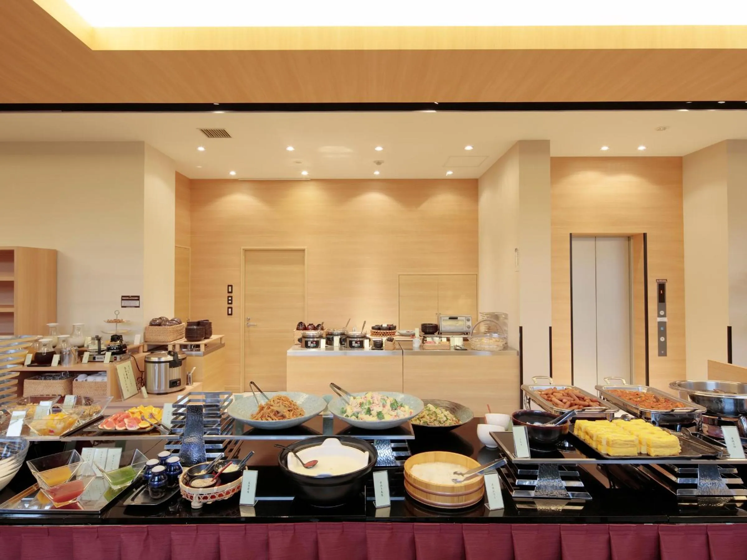 Buffet breakfast in Candeo Hotels Kikuyo Kumamoto Airport