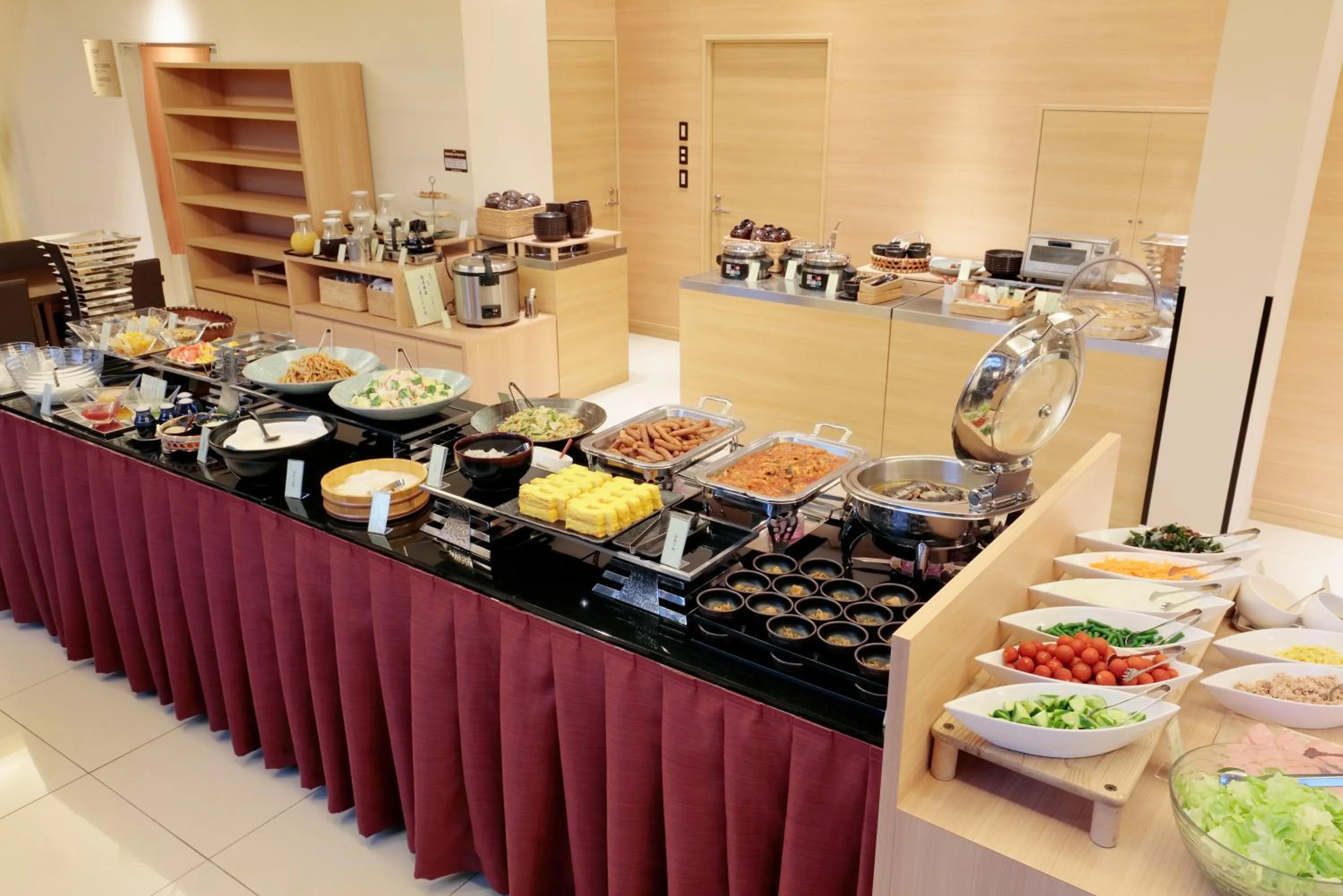 Restaurant/places to eat in Candeo Hotels Kikuyo Kumamoto Airport