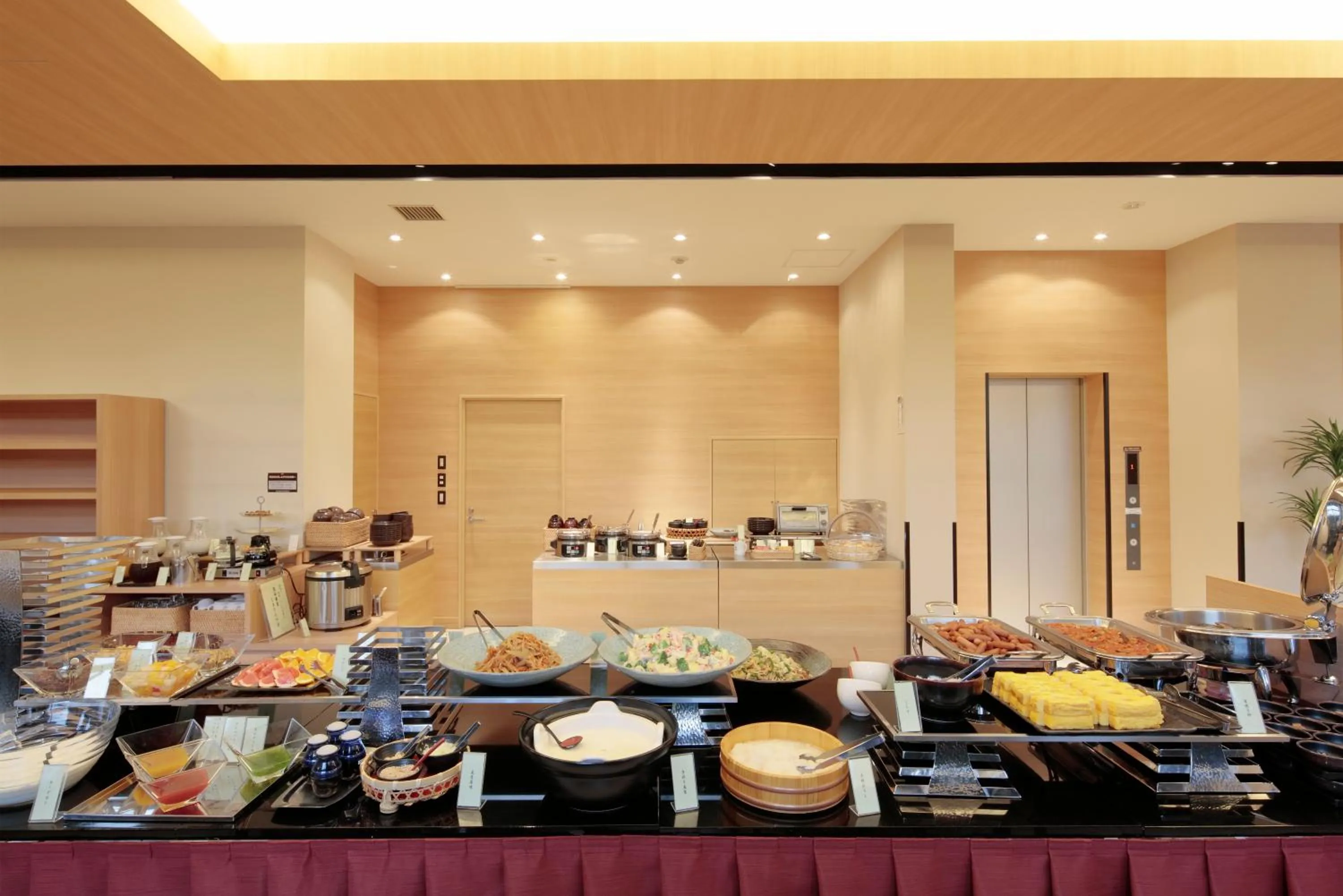 Restaurant/places to eat in Candeo Hotels Kikuyo Kumamoto Airport