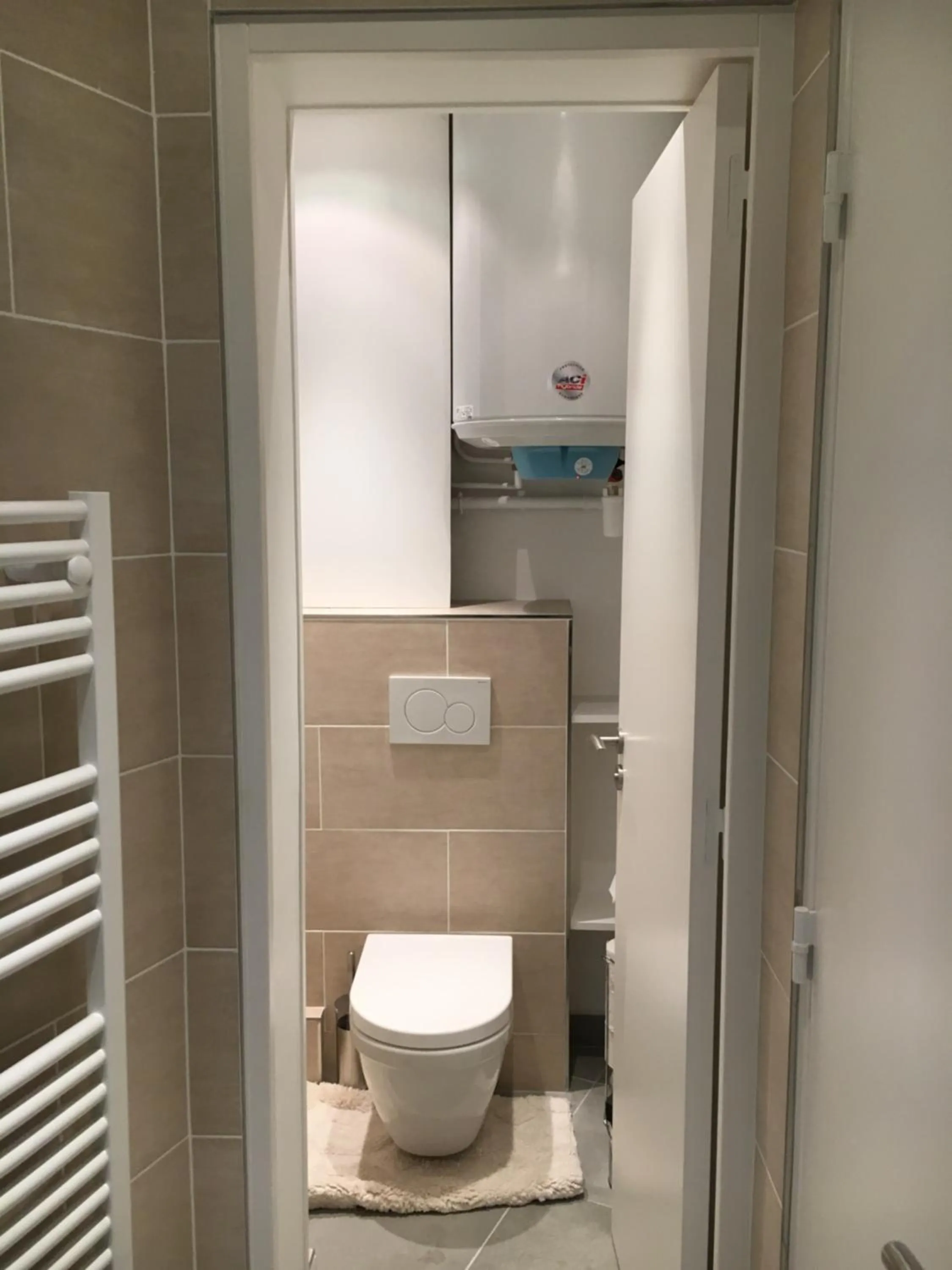 Toilet in Paris City Flat App entier N106 F3