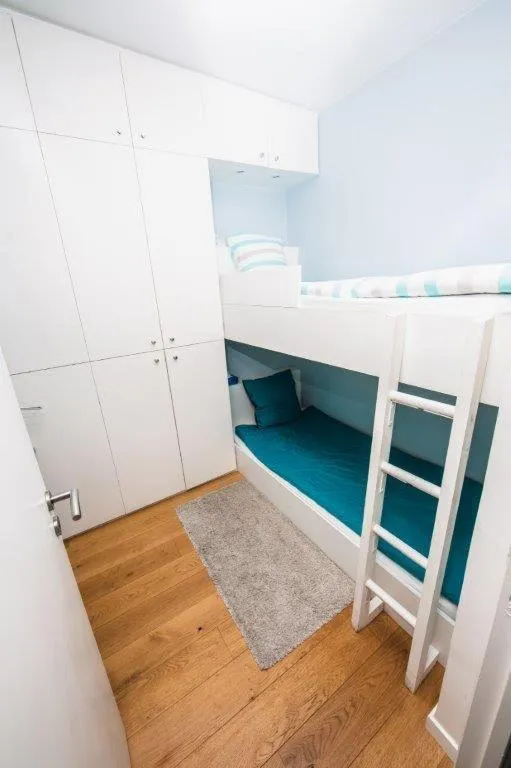 Bedroom, Bed in Paris City Flat App entier N106 F3